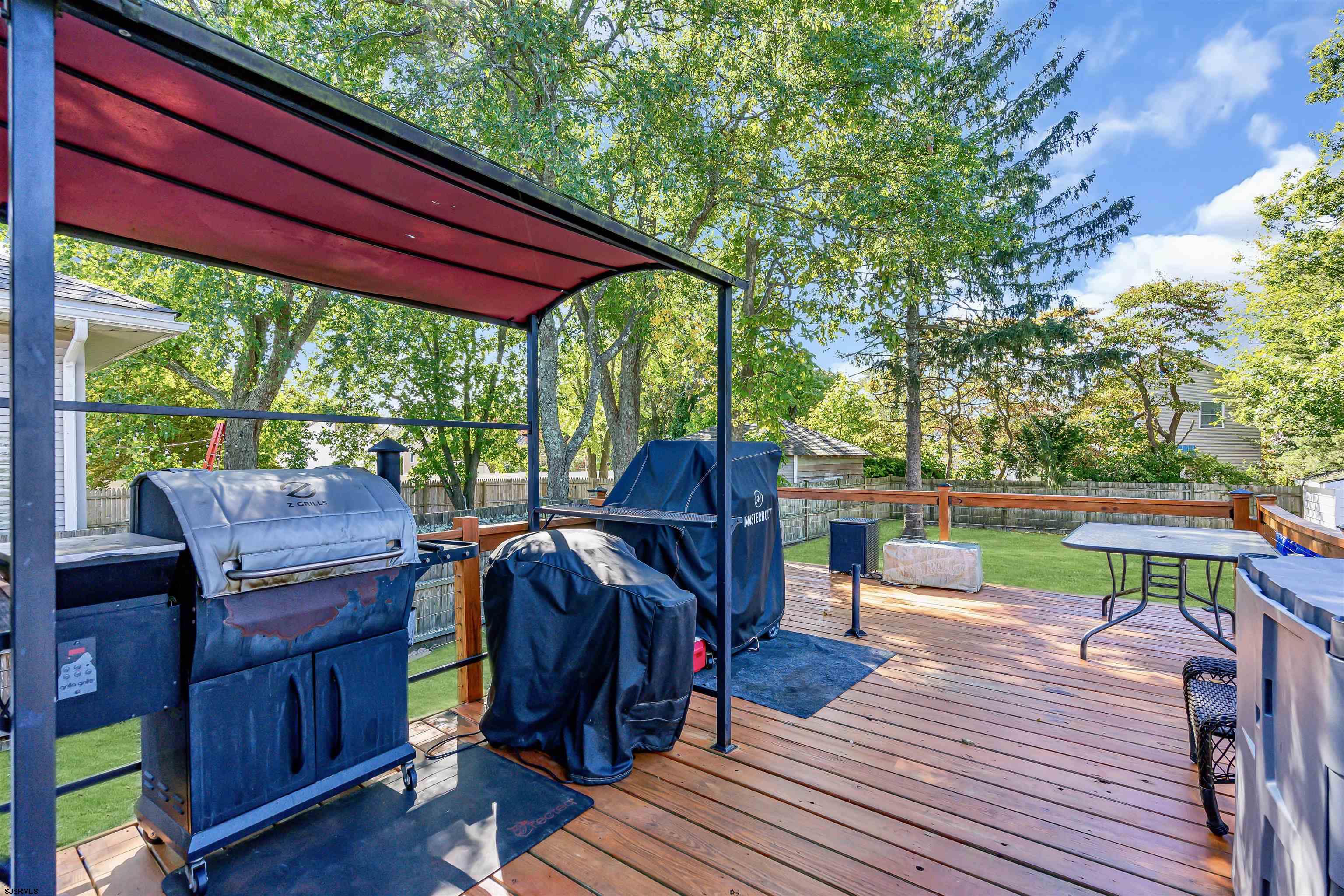 Northfield, New Jersey 08205, United States, 3 Bedrooms Bedrooms, ,2 BathroomsBathrooms,Residential,Pending,38618