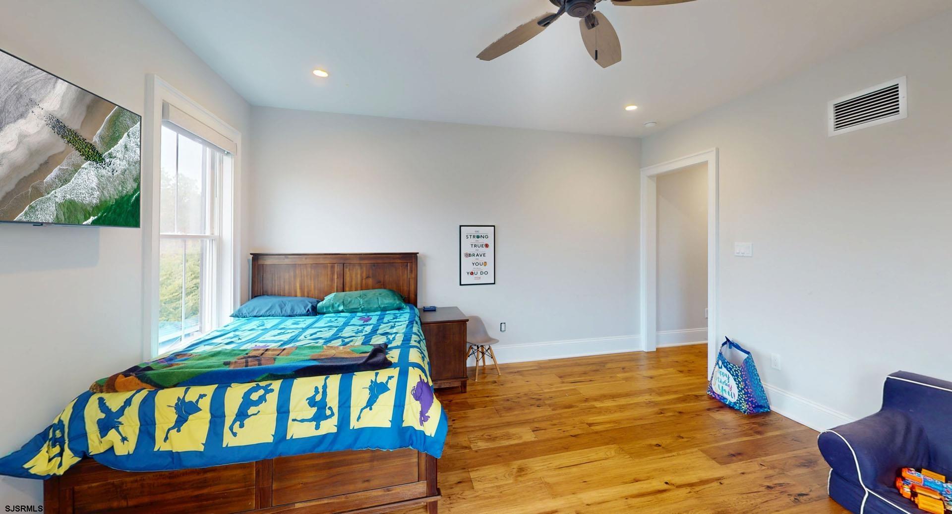 Ocean View, New Jersey 08230, United States, 5 Bedrooms Bedrooms, ,5 BathroomsBathrooms,Residential,Active,94922