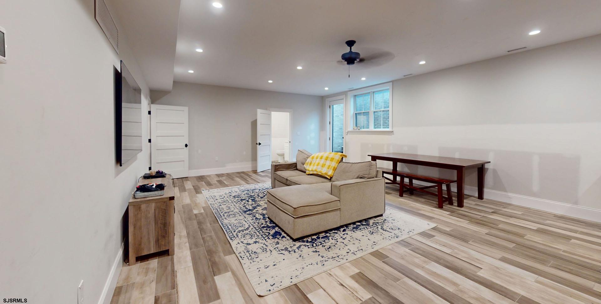 Ocean View, New Jersey 08230, United States, 5 Bedrooms Bedrooms, ,5 BathroomsBathrooms,Residential,Active,94922