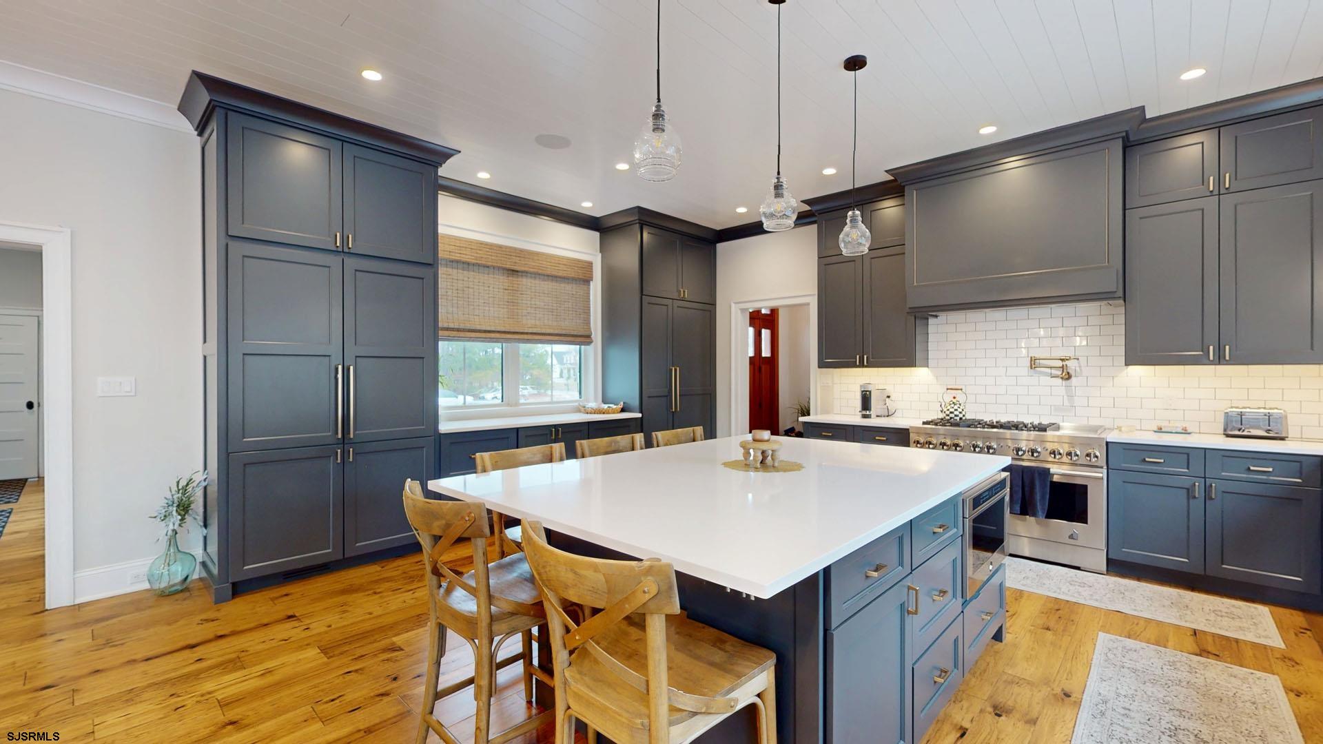 Ocean View, New Jersey 08230, United States, 5 Bedrooms Bedrooms, ,5 BathroomsBathrooms,Residential,Active,94922