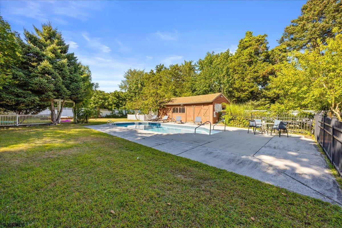 Absecon, New Jersey 08201, United States, 5 Bedrooms Bedrooms, ,4 BathroomsBathrooms,Residential,Active,210461