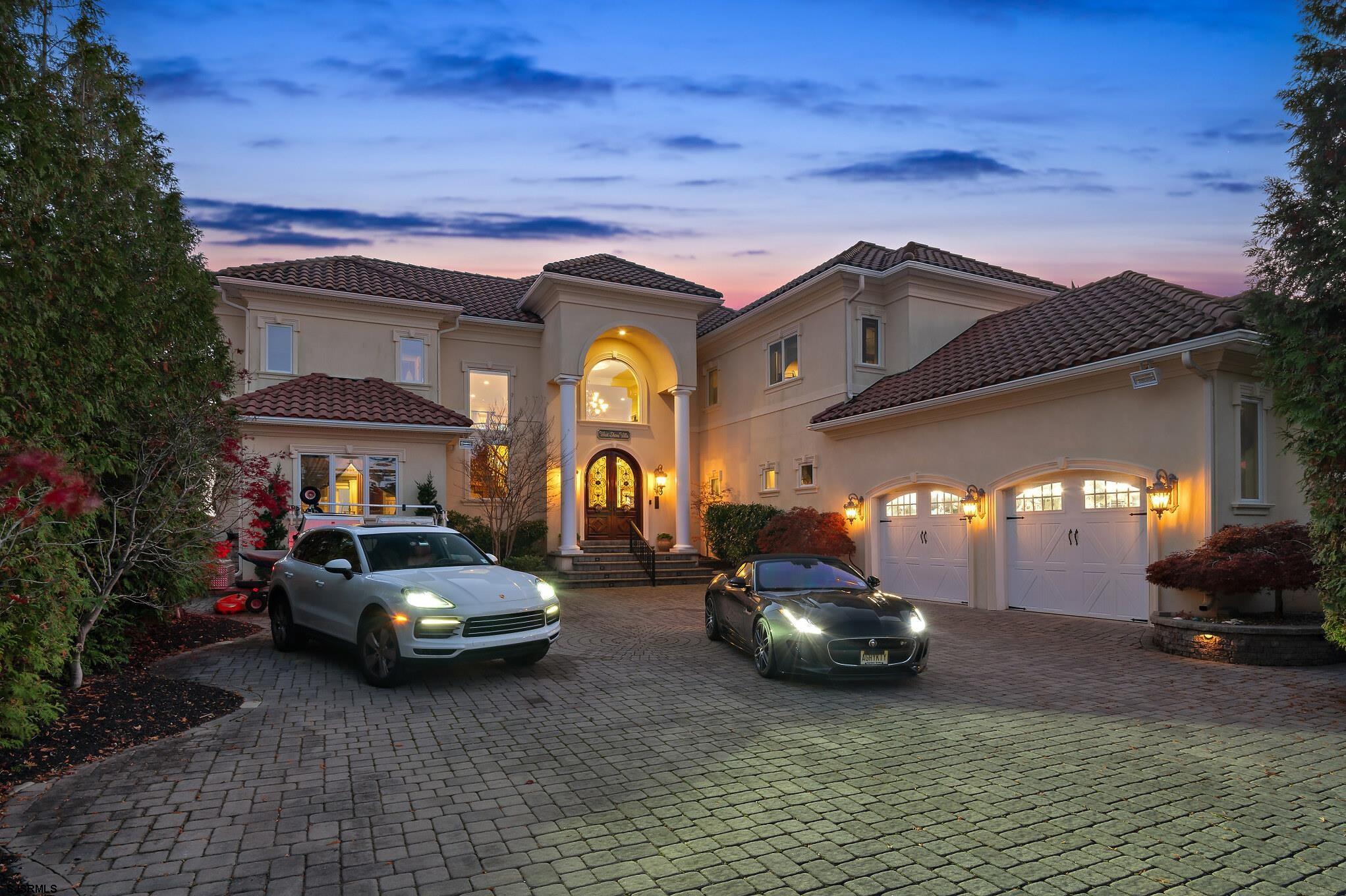 554 W Shore Dr