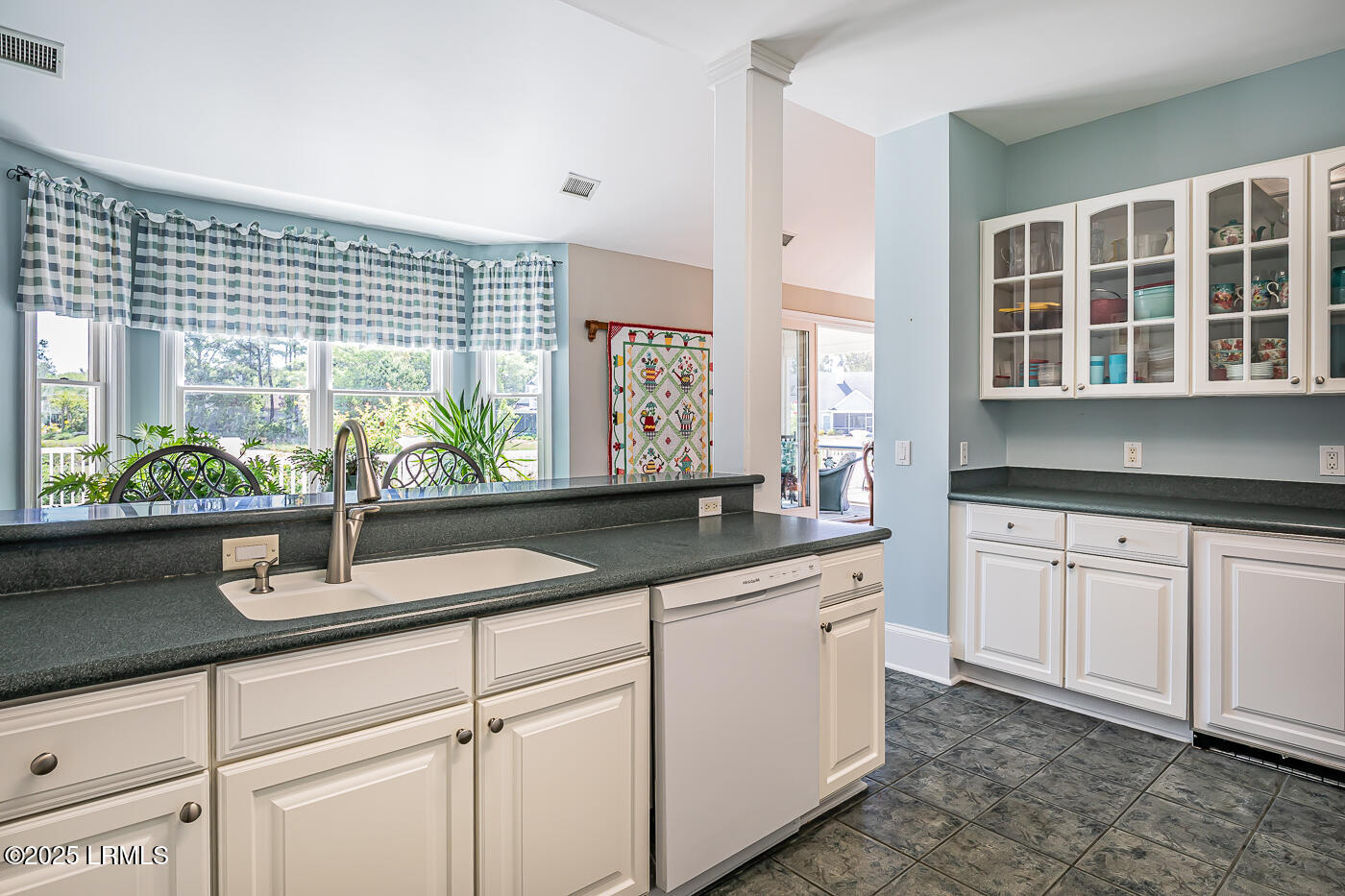 St. Helena Island, South Carolina 29920, United States, 3 Bedrooms Bedrooms, ,2 BathroomsBathrooms,Residential,Active,113217