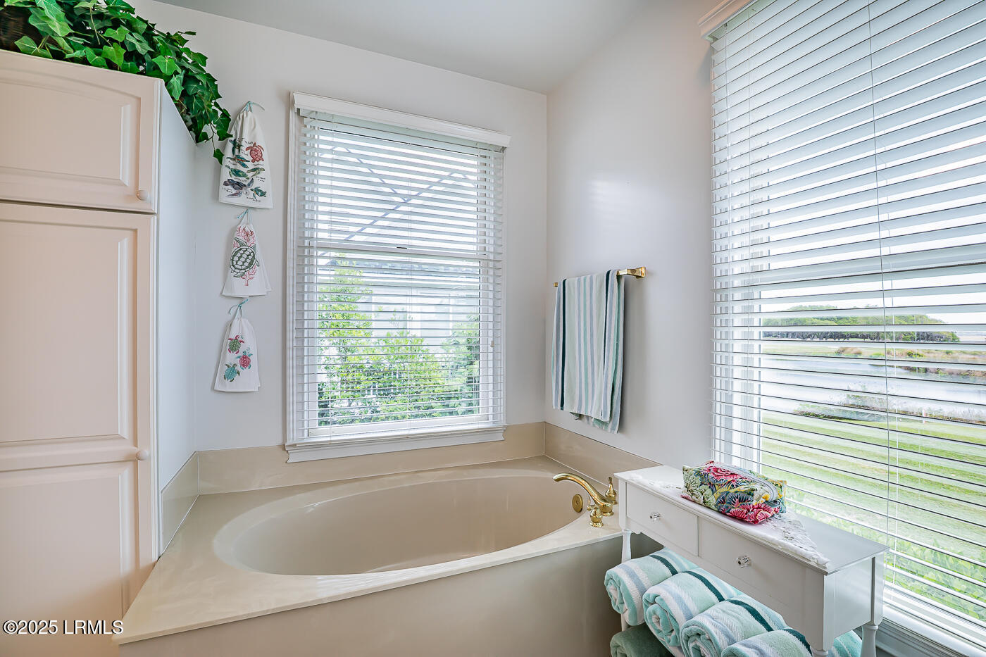 St. Helena Island, South Carolina 29920, United States, 3 Bedrooms Bedrooms, ,2 BathroomsBathrooms,Residential,Active,113217