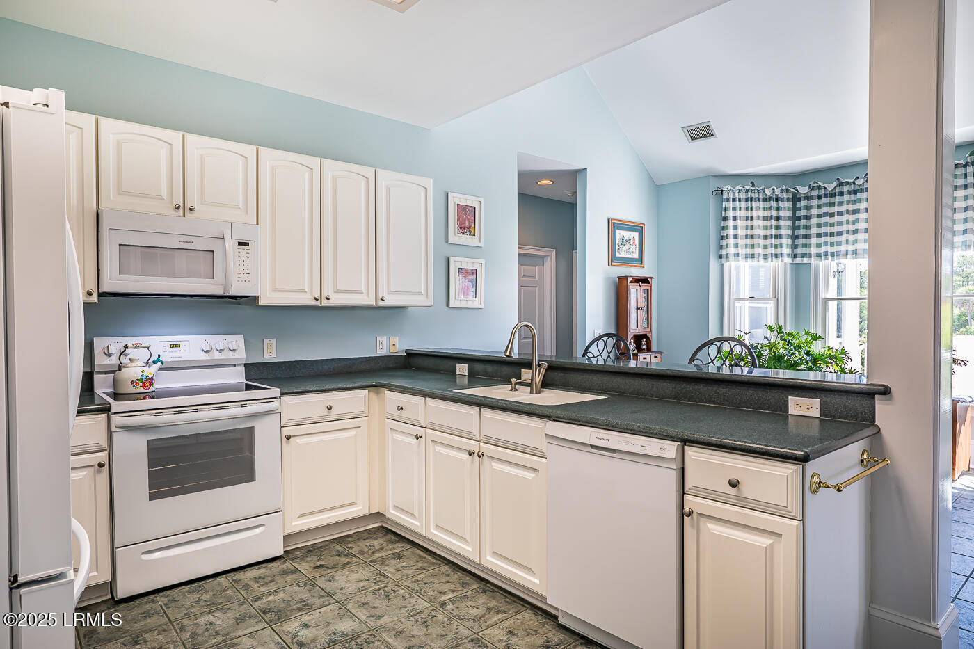 St. Helena Island, South Carolina 29920, United States, 3 Bedrooms Bedrooms, ,2 BathroomsBathrooms,Residential,Active,113217