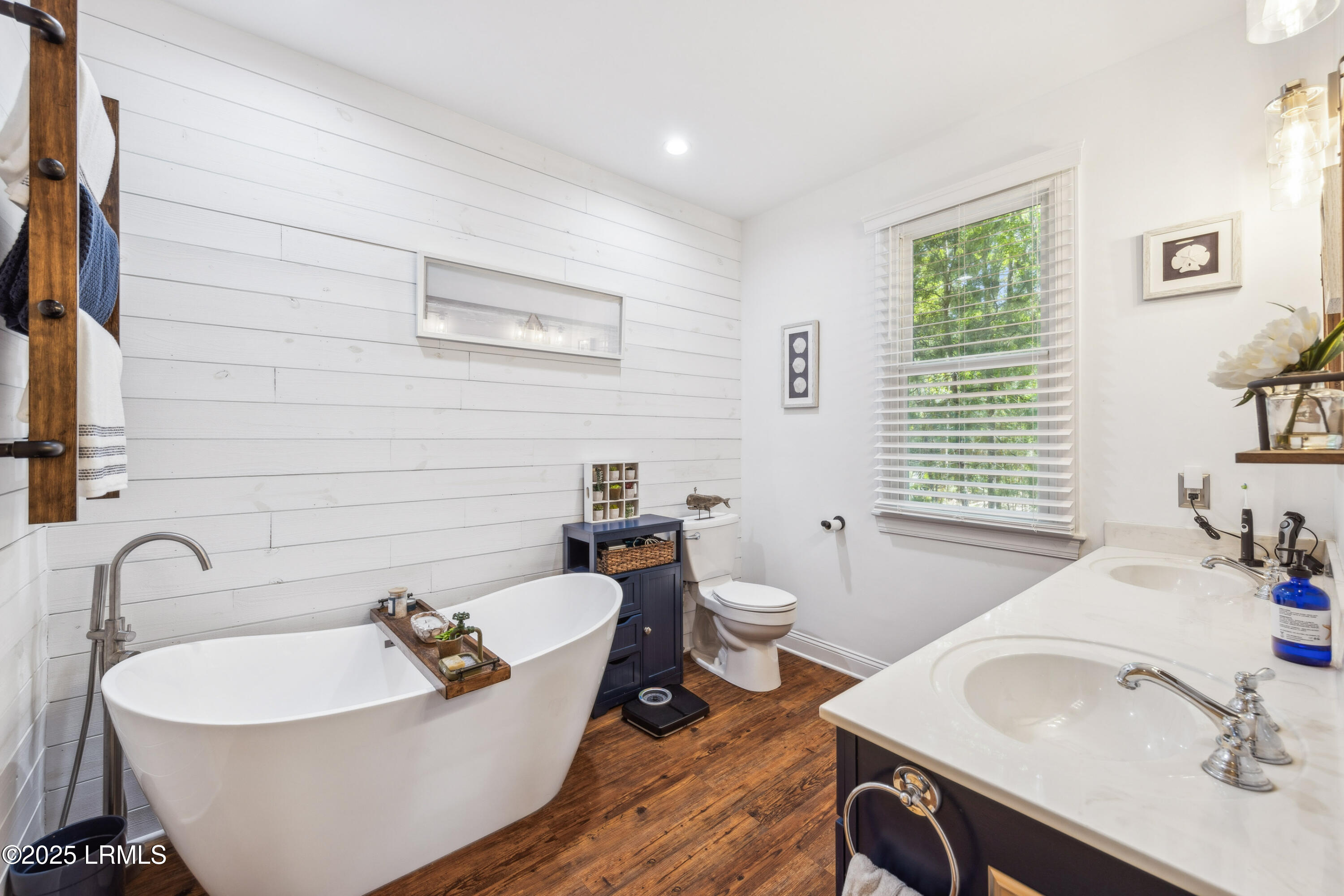 Beaufort, South Carolina 29907, United States, 3 Bedrooms Bedrooms, ,3 BathroomsBathrooms,Residential,Active,112408