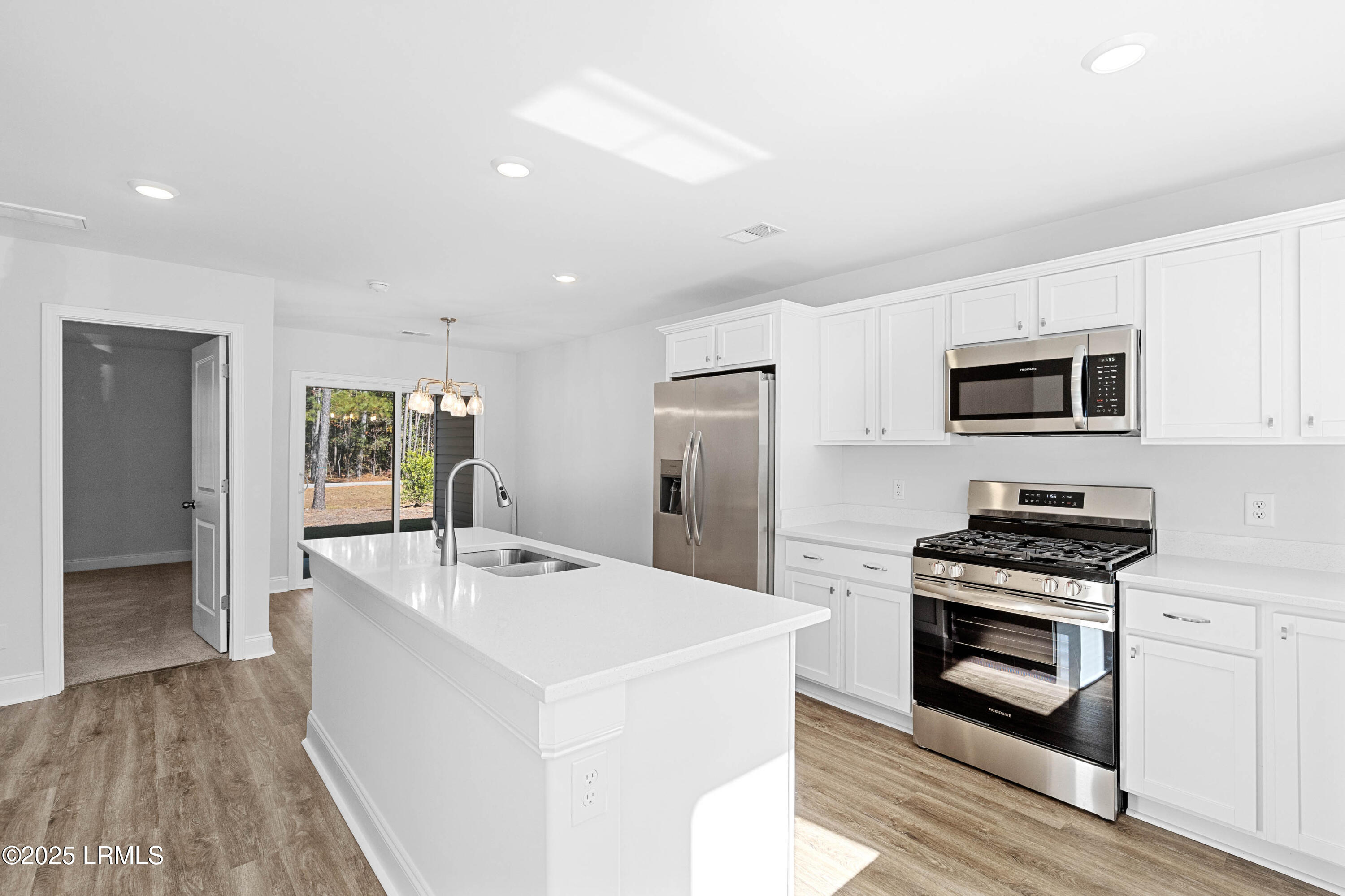 Hardeeville, South Carolina 29927, United States, 3 Bedrooms Bedrooms, ,3 BathroomsBathrooms,Residential,Active,85473