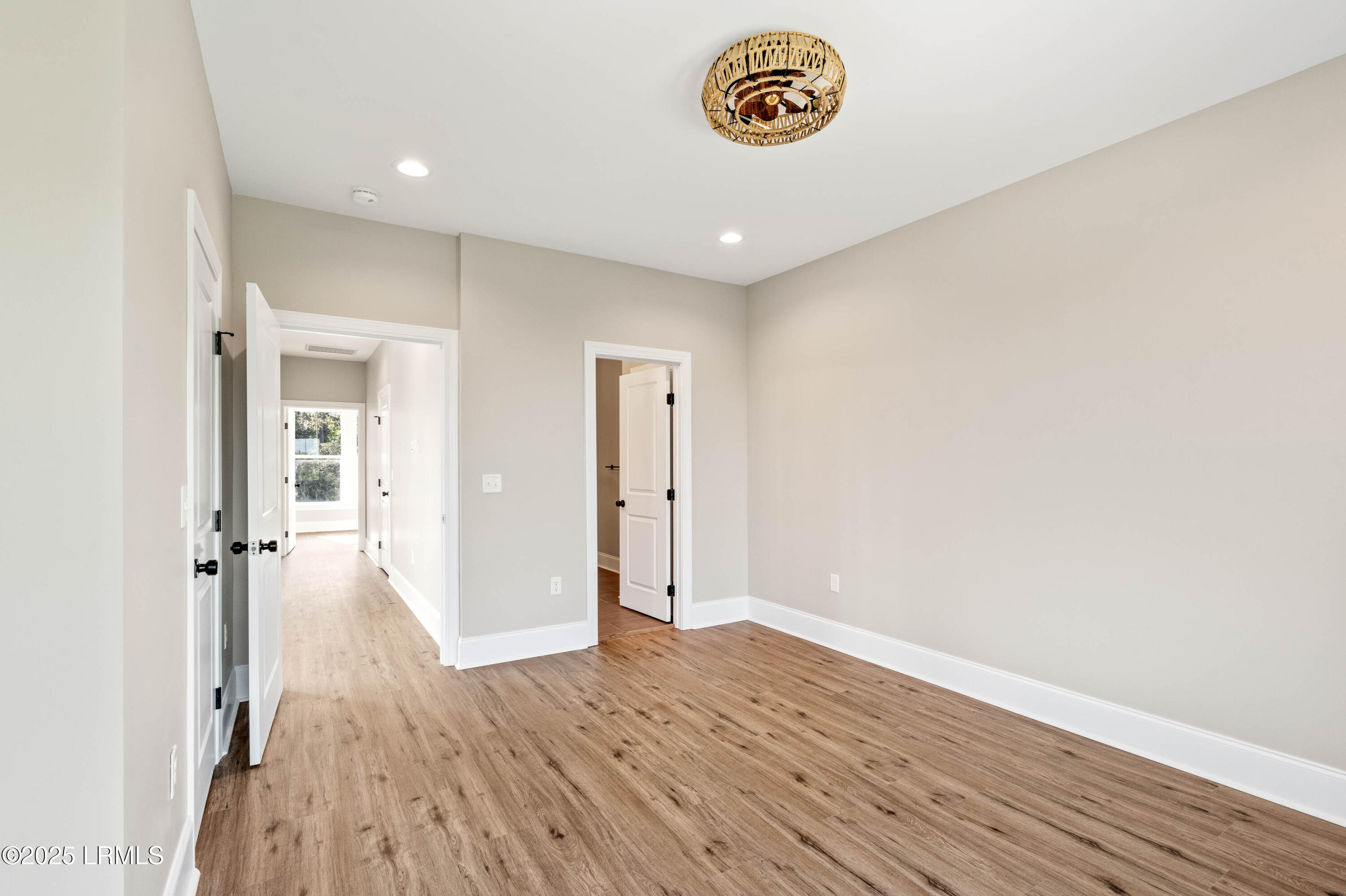 Beaufort, South Carolina 29902, United States, 2 Bedrooms Bedrooms, ,3 BathroomsBathrooms,Residential,Active,17474