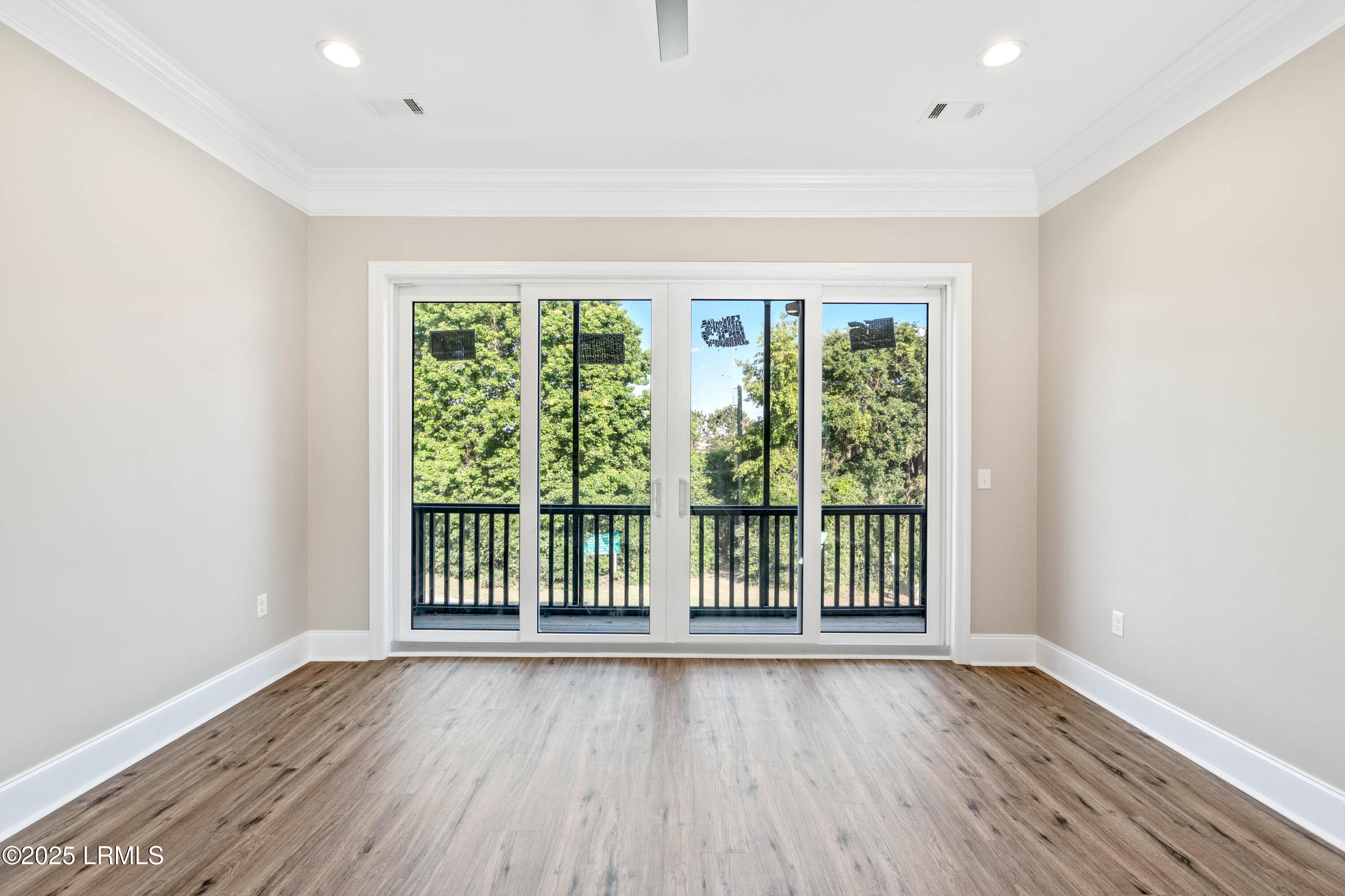 Beaufort, South Carolina 29902, United States, 2 Bedrooms Bedrooms, ,3 BathroomsBathrooms,Residential,Active,17474