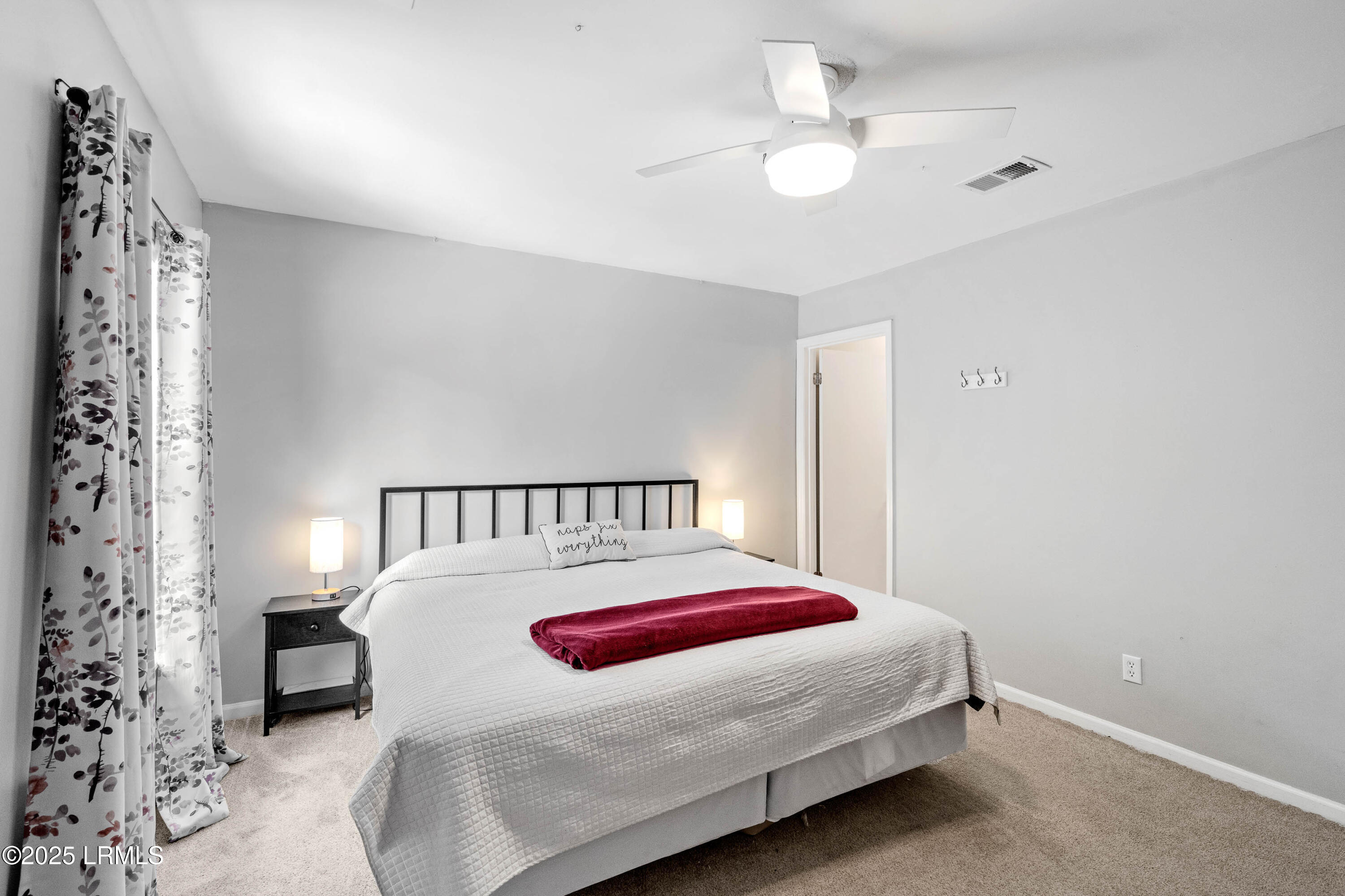 Beaufort, South Carolina 29902, United States, 2 Bedrooms Bedrooms, ,3 BathroomsBathrooms,Residential,Active,128302