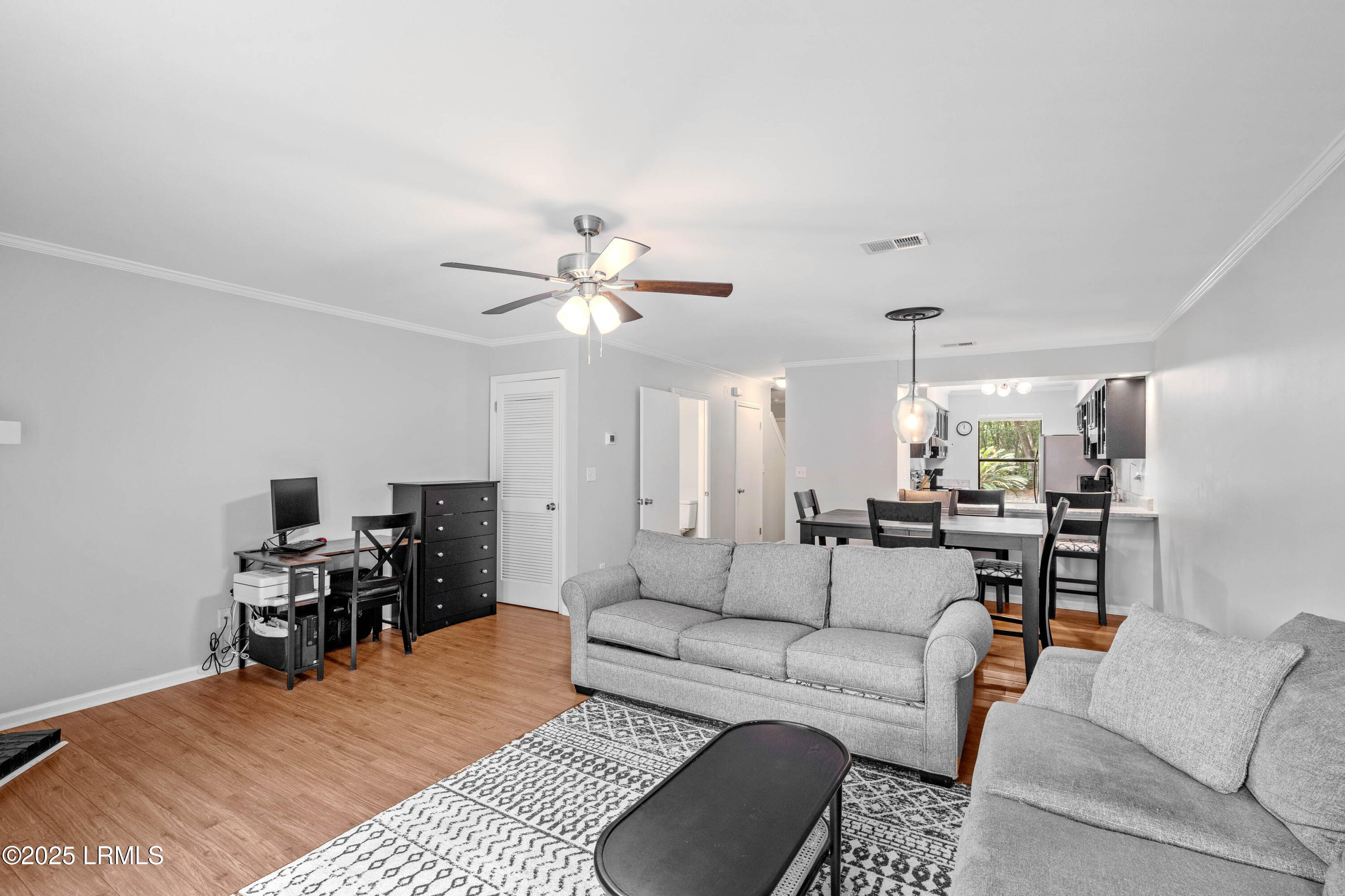 Beaufort, South Carolina 29902, United States, 2 Bedrooms Bedrooms, ,3 BathroomsBathrooms,Residential,Active,128302