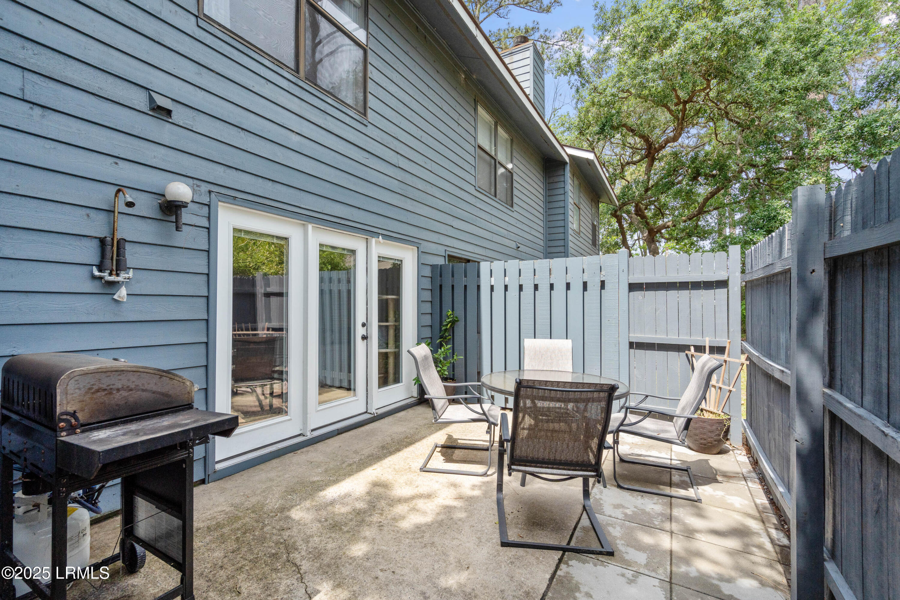 Beaufort, South Carolina 29902, United States, 2 Bedrooms Bedrooms, ,3 BathroomsBathrooms,Residential,Active,128302