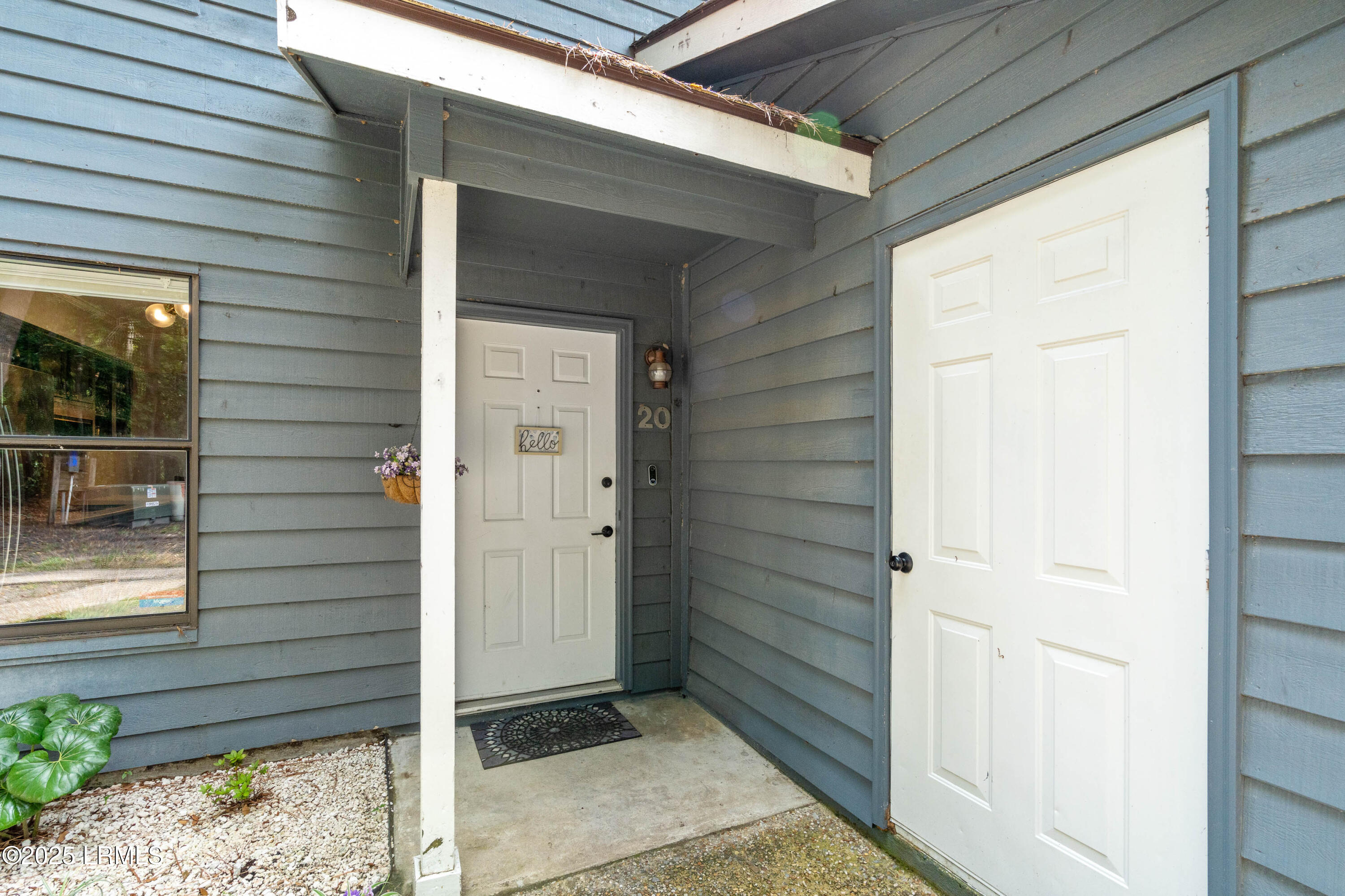 Beaufort, South Carolina 29902, United States, 2 Bedrooms Bedrooms, ,3 BathroomsBathrooms,Residential,Active,128302