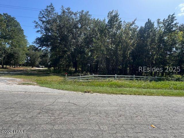 7352 Grays Highway