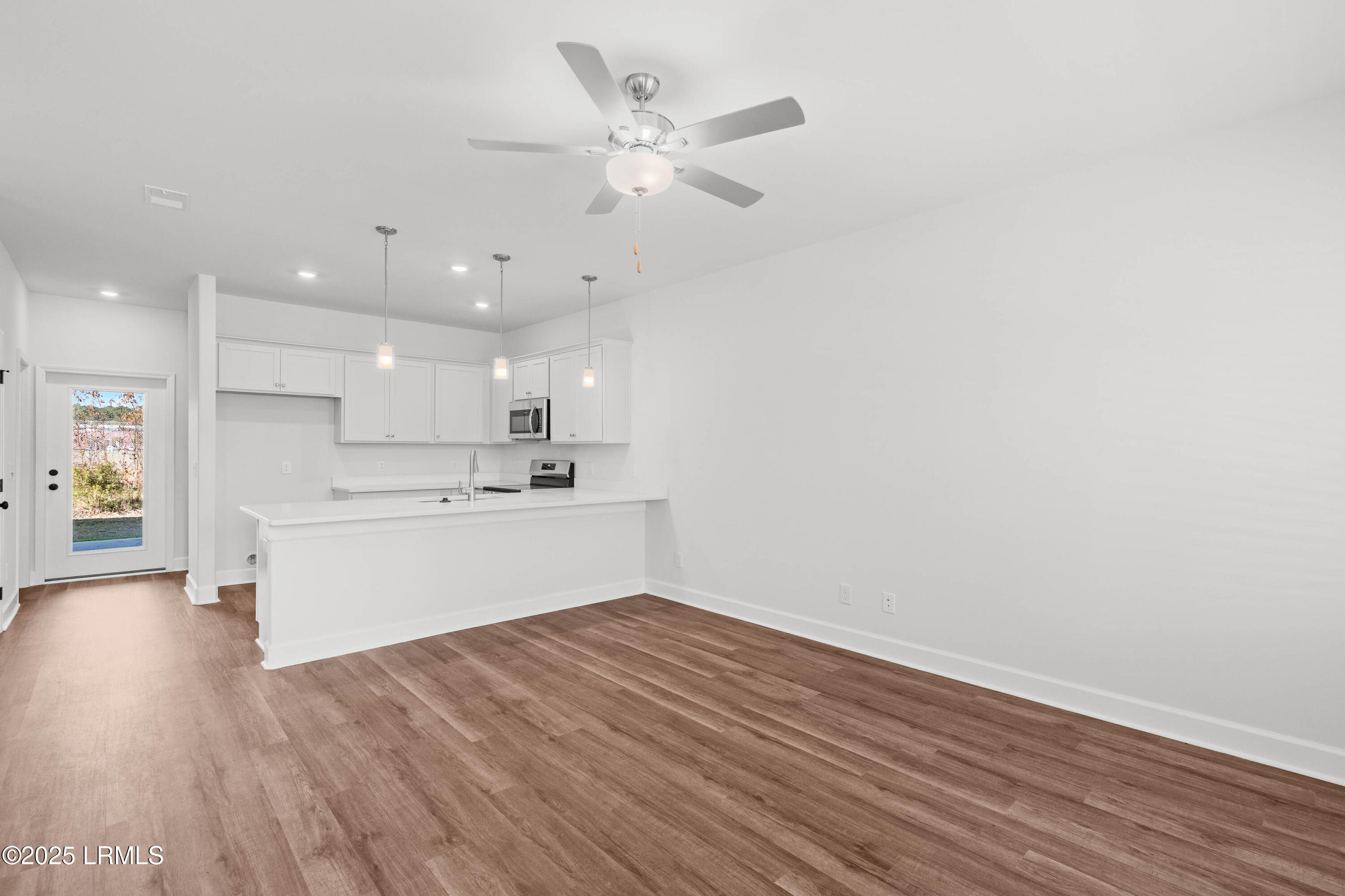 Ridgeland, South Carolina 29936, United States, 3 Bedrooms Bedrooms, ,3 BathroomsBathrooms,Residential,Active,38654