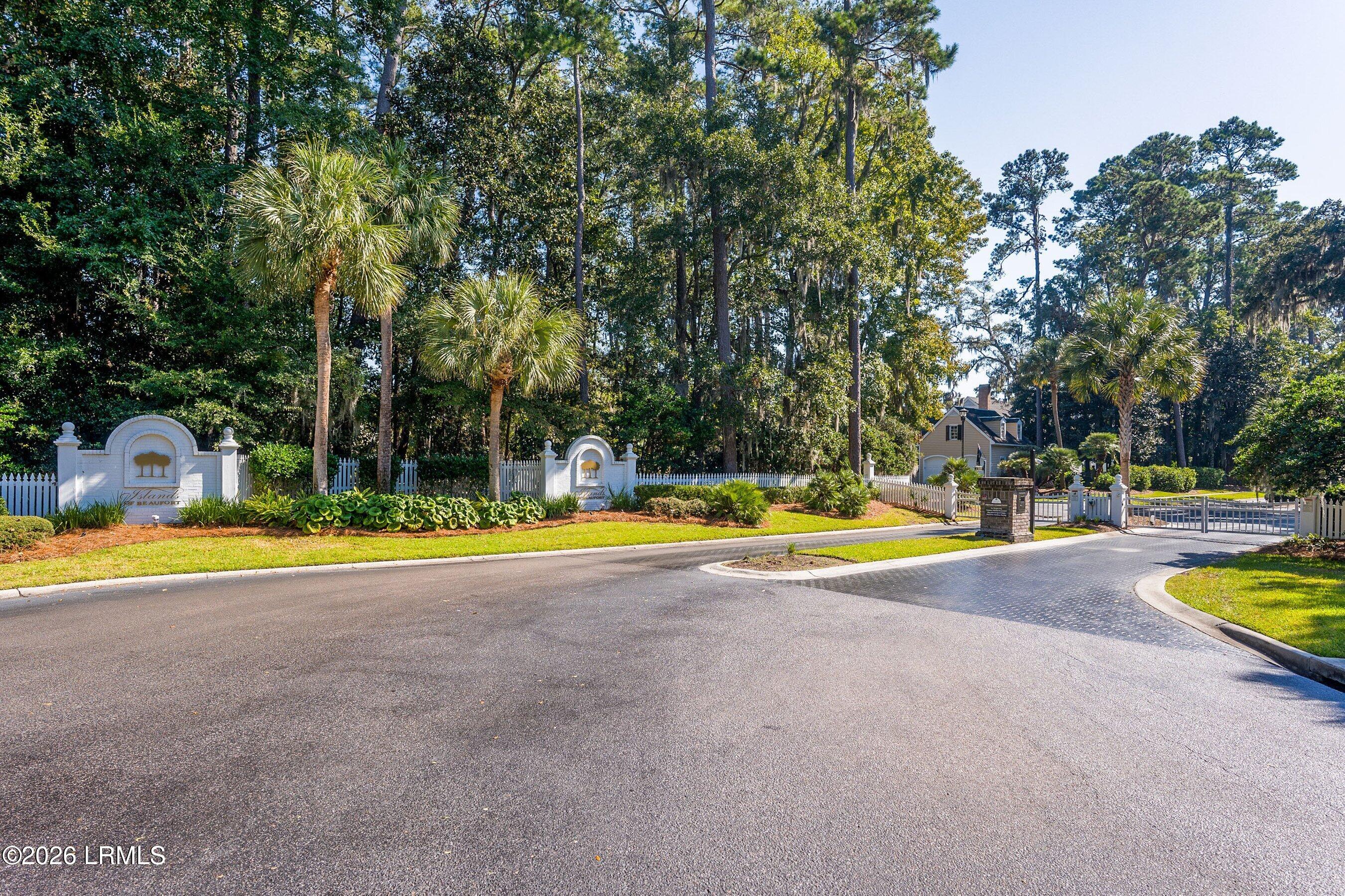 111 Palmetto Place
