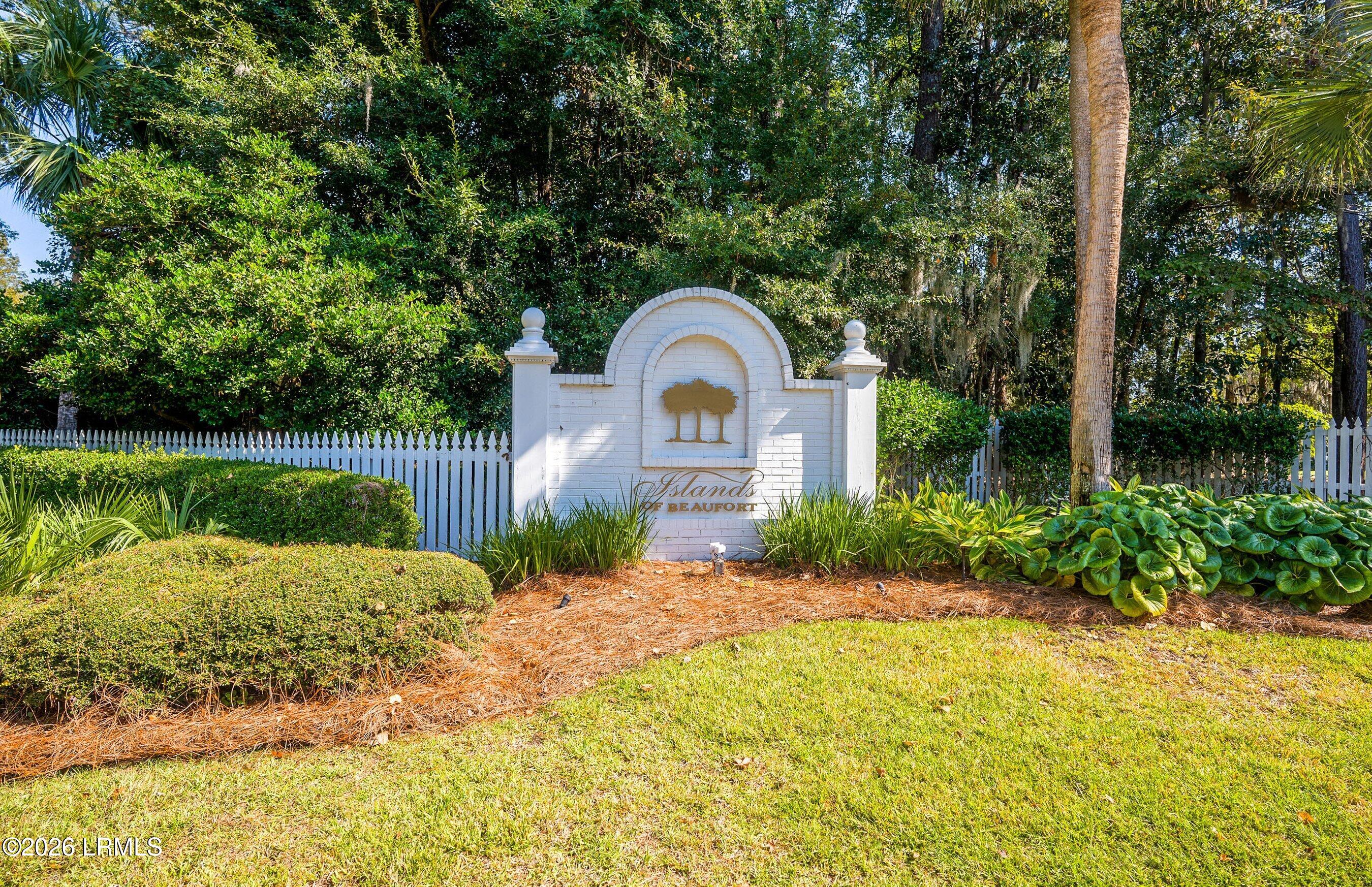 111 Palmetto Place