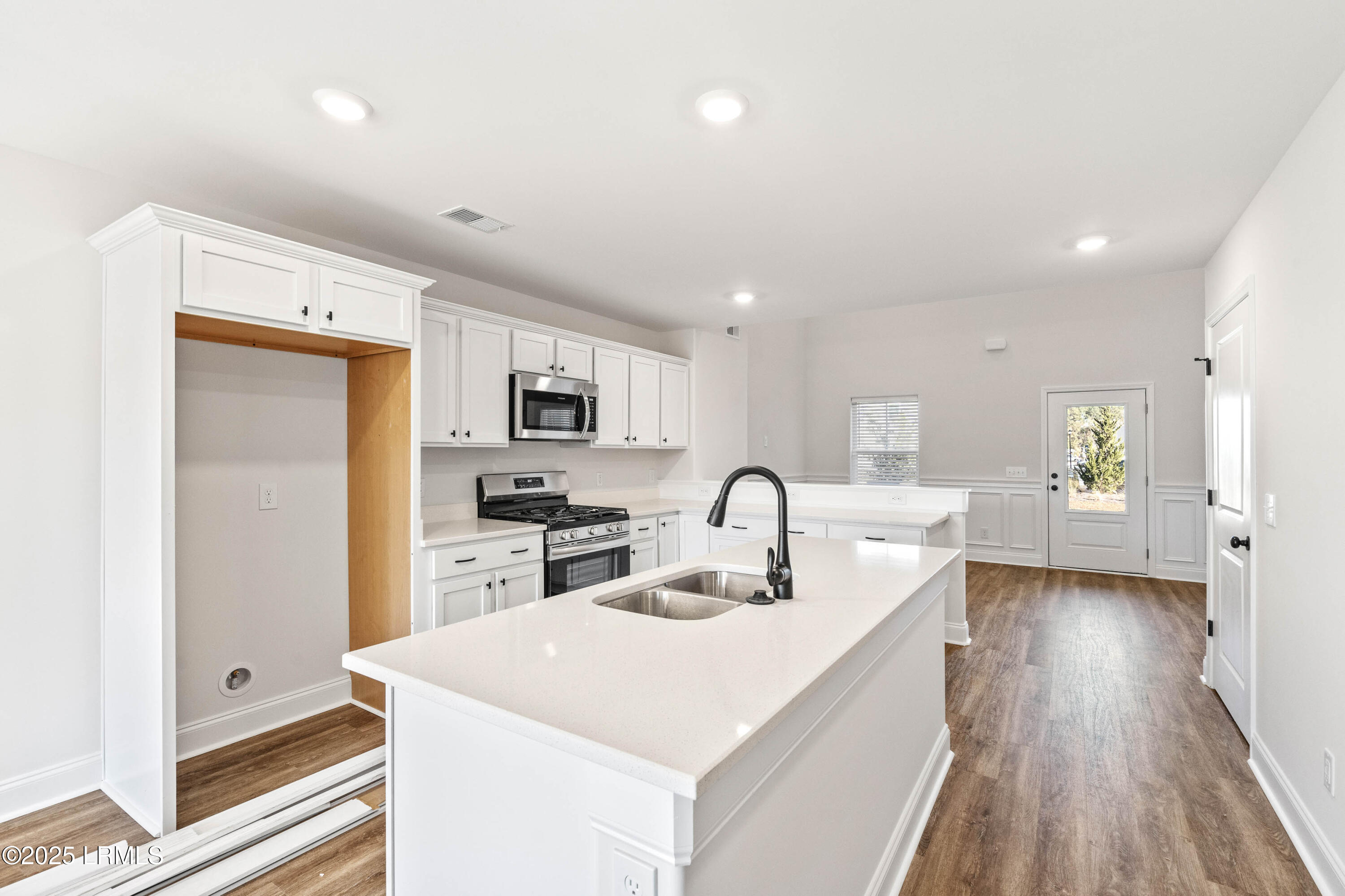 Hardeeville, South Carolina 29927, United States, 3 Bedrooms Bedrooms, ,3 BathroomsBathrooms,Residential,Active,215277