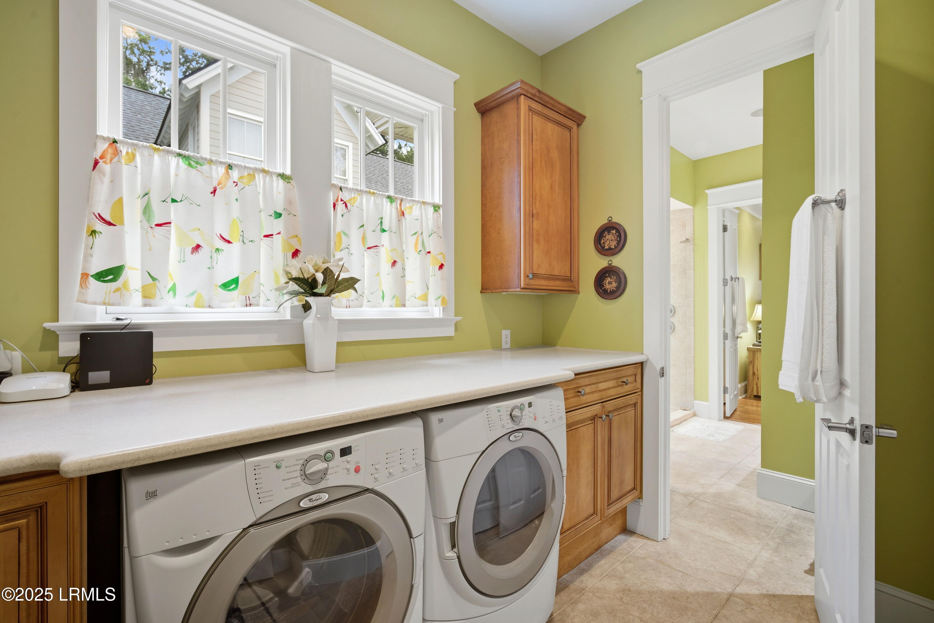 Beaufort, South Carolina 29907, United States, 4 Bedrooms Bedrooms, ,4 BathroomsBathrooms,Residential,Active,237941