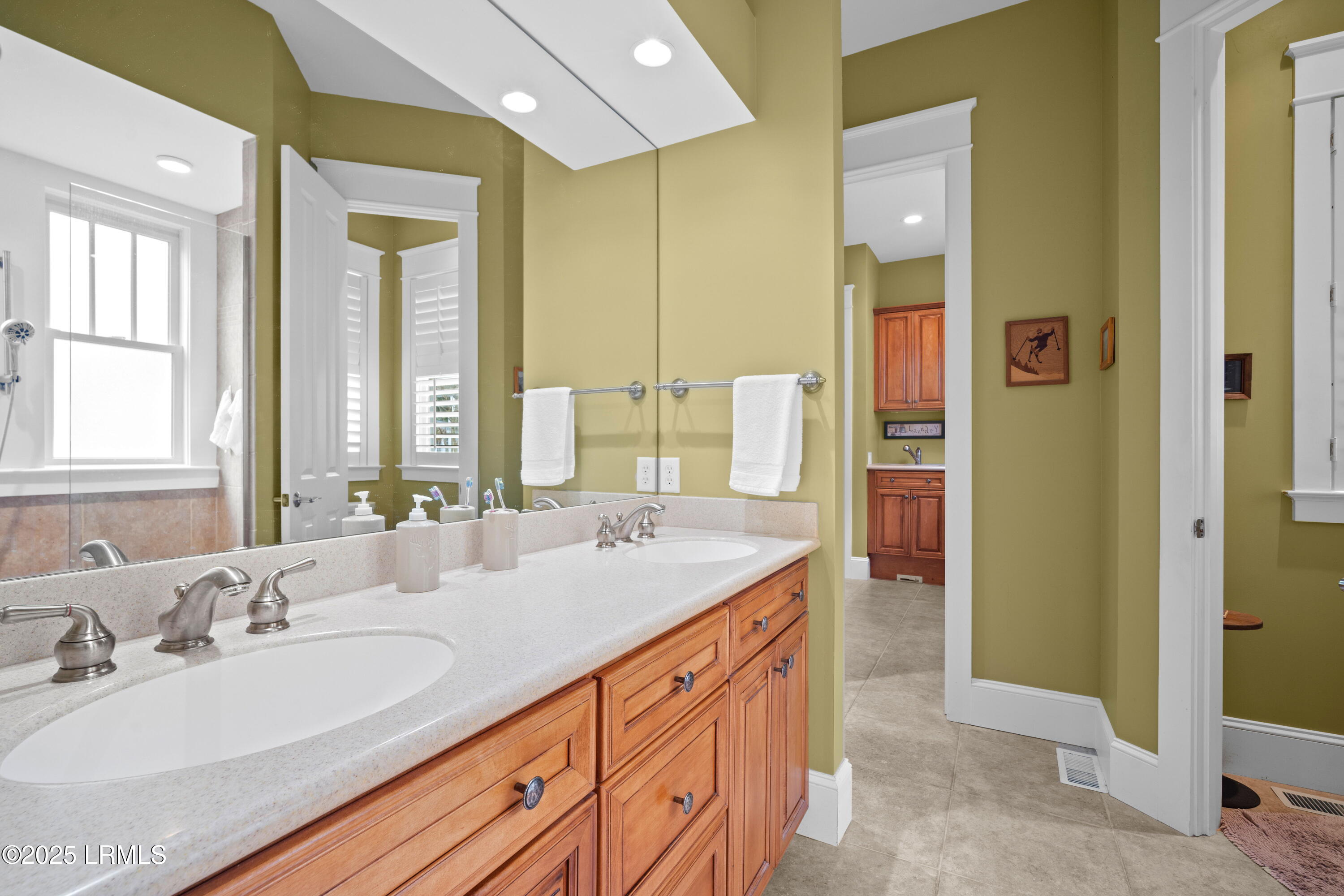 Beaufort, South Carolina 29907, United States, 4 Bedrooms Bedrooms, ,4 BathroomsBathrooms,Residential,Active,237941