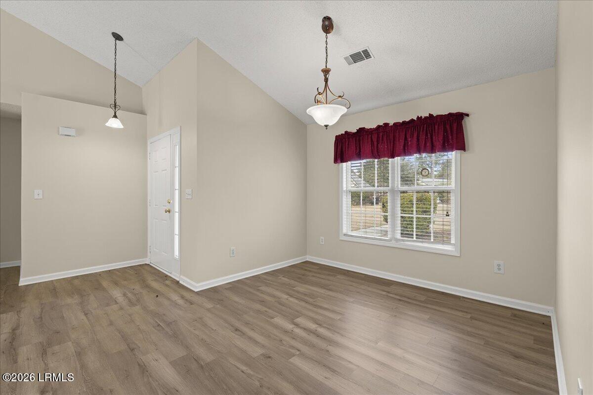 4 Wellington Court