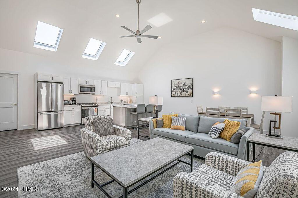 Dataw Island, South Carolina 29920, United States, 5 Bedrooms Bedrooms, ,5 BathroomsBathrooms,Residential,Pending,59286