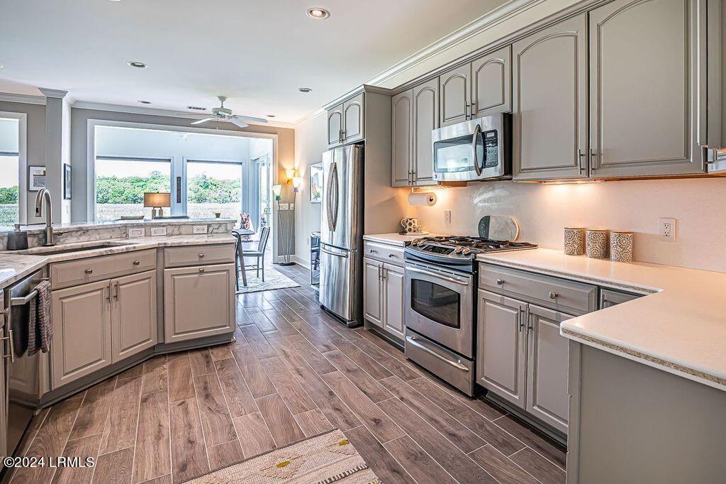 Dataw Island, South Carolina 29920, United States, 5 Bedrooms Bedrooms, ,5 BathroomsBathrooms,Residential,Pending,59286