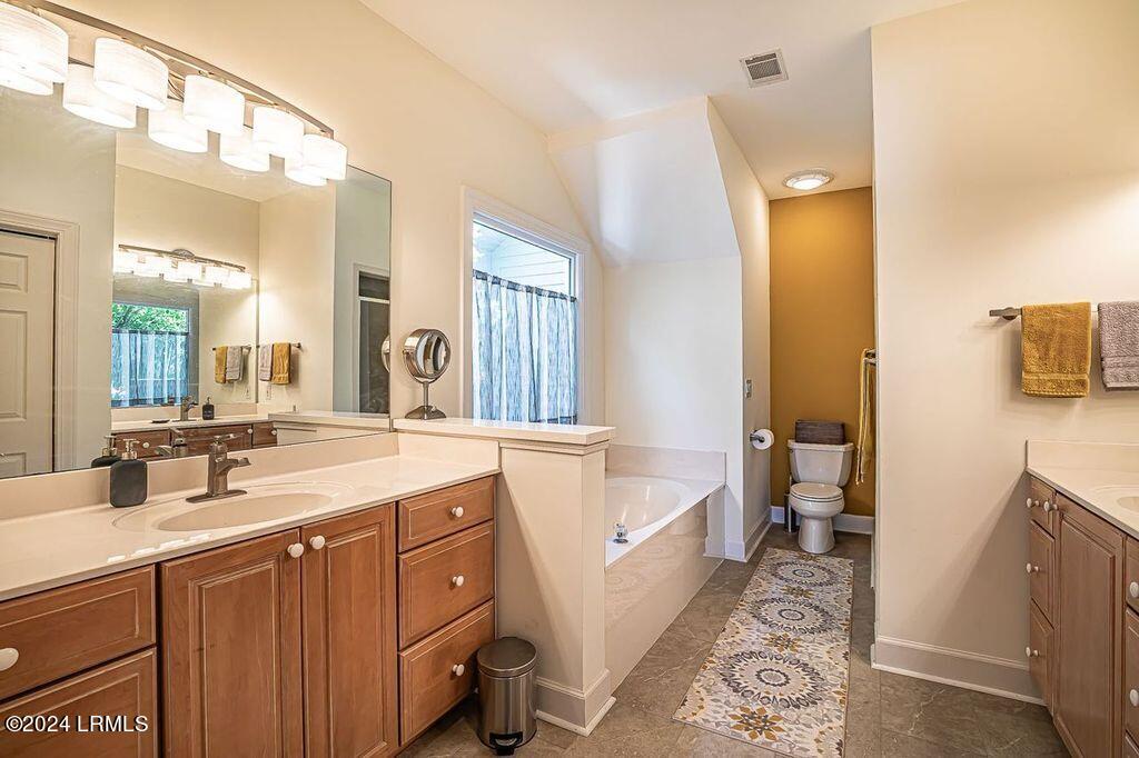 Dataw Island, South Carolina 29920, United States, 5 Bedrooms Bedrooms, ,5 BathroomsBathrooms,Residential,Pending,59286