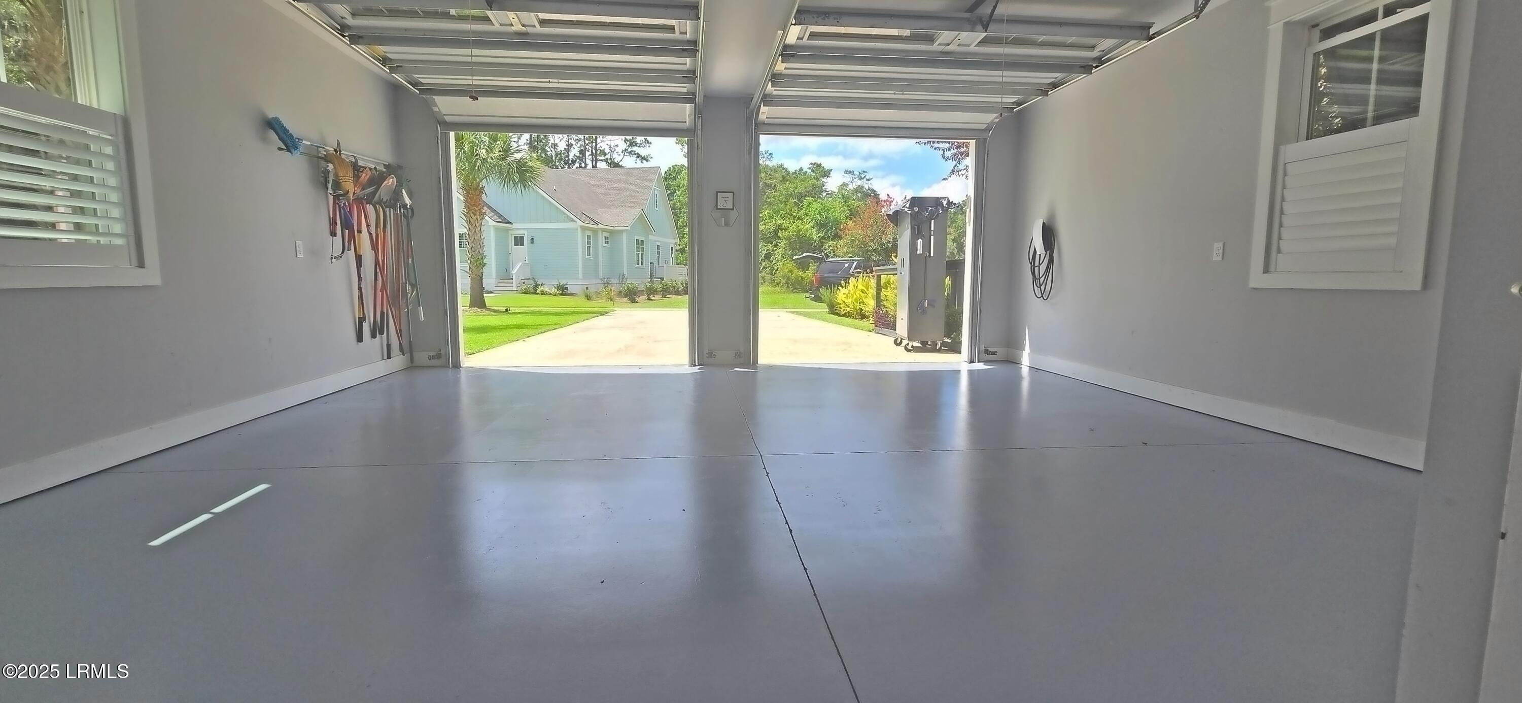 Beaufort, South Carolina 29907, United States, 4 Bedrooms Bedrooms, ,3 BathroomsBathrooms,Residential,Active,183522