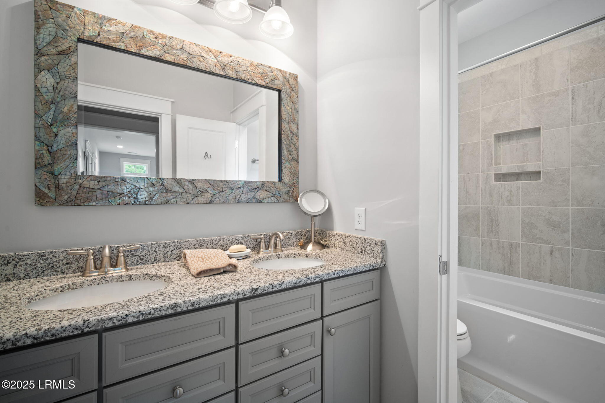 Beaufort, South Carolina 29907, United States, 4 Bedrooms Bedrooms, ,3 BathroomsBathrooms,Residential,Active,183522