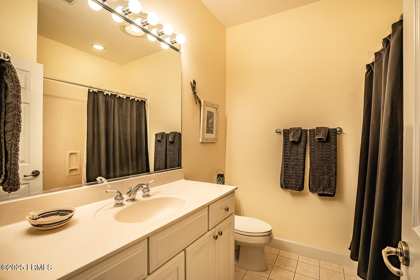 St. Helena Island, South Carolina 29920, United States, 4 Bedrooms Bedrooms, ,4 BathroomsBathrooms,Residential,Pending,108374