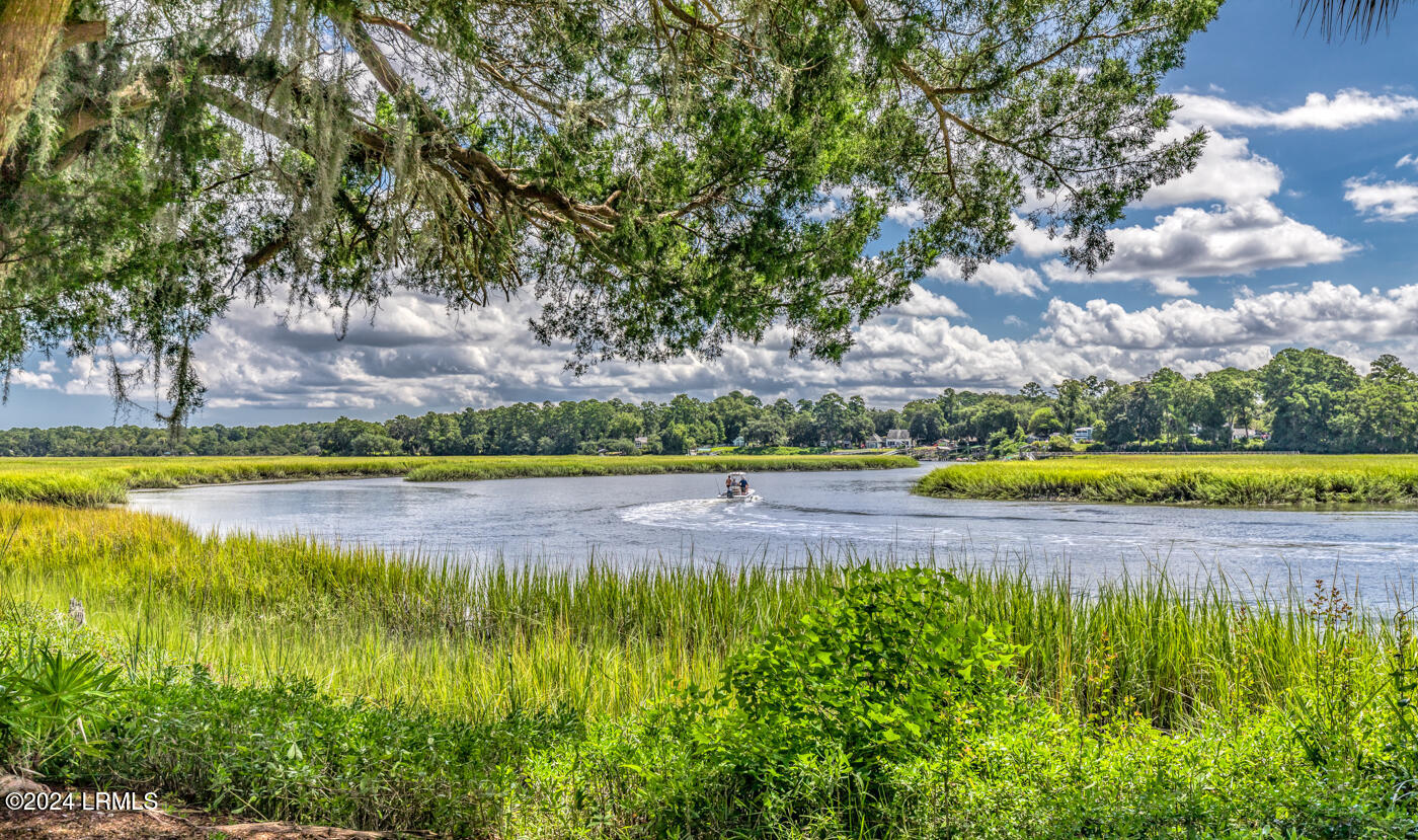 Beaufort, South Carolina 29906, United States, 2 Bedrooms Bedrooms, ,3 BathroomsBathrooms,Residential,Active,37090