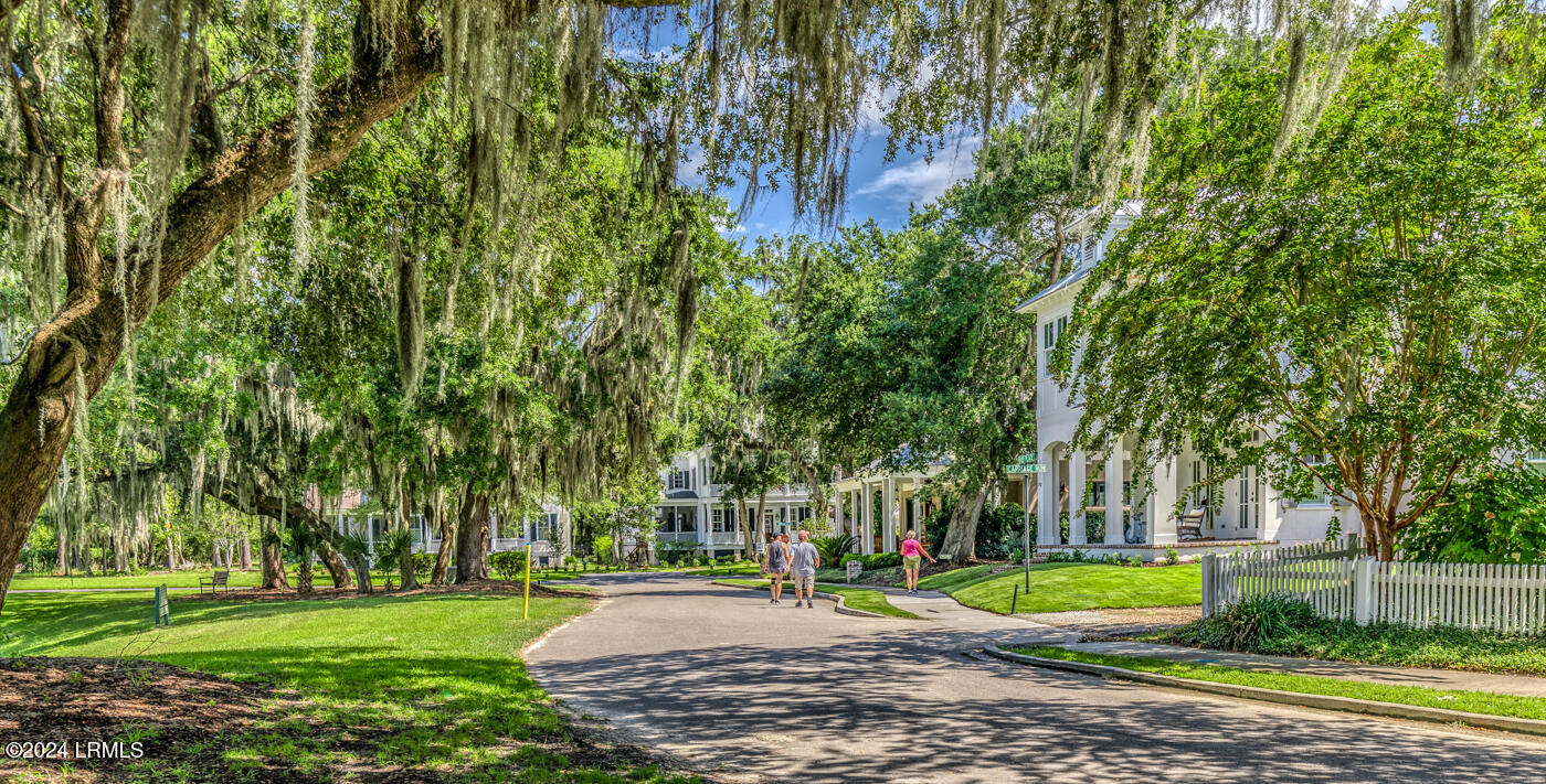 Beaufort, South Carolina 29906, United States, 2 Bedrooms Bedrooms, ,3 BathroomsBathrooms,Residential,Active,37090