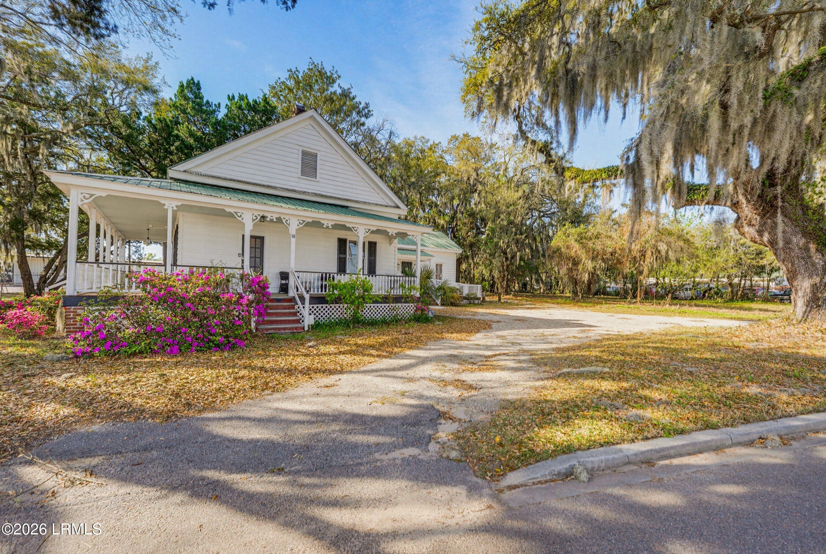 10 Broad River Boulevard