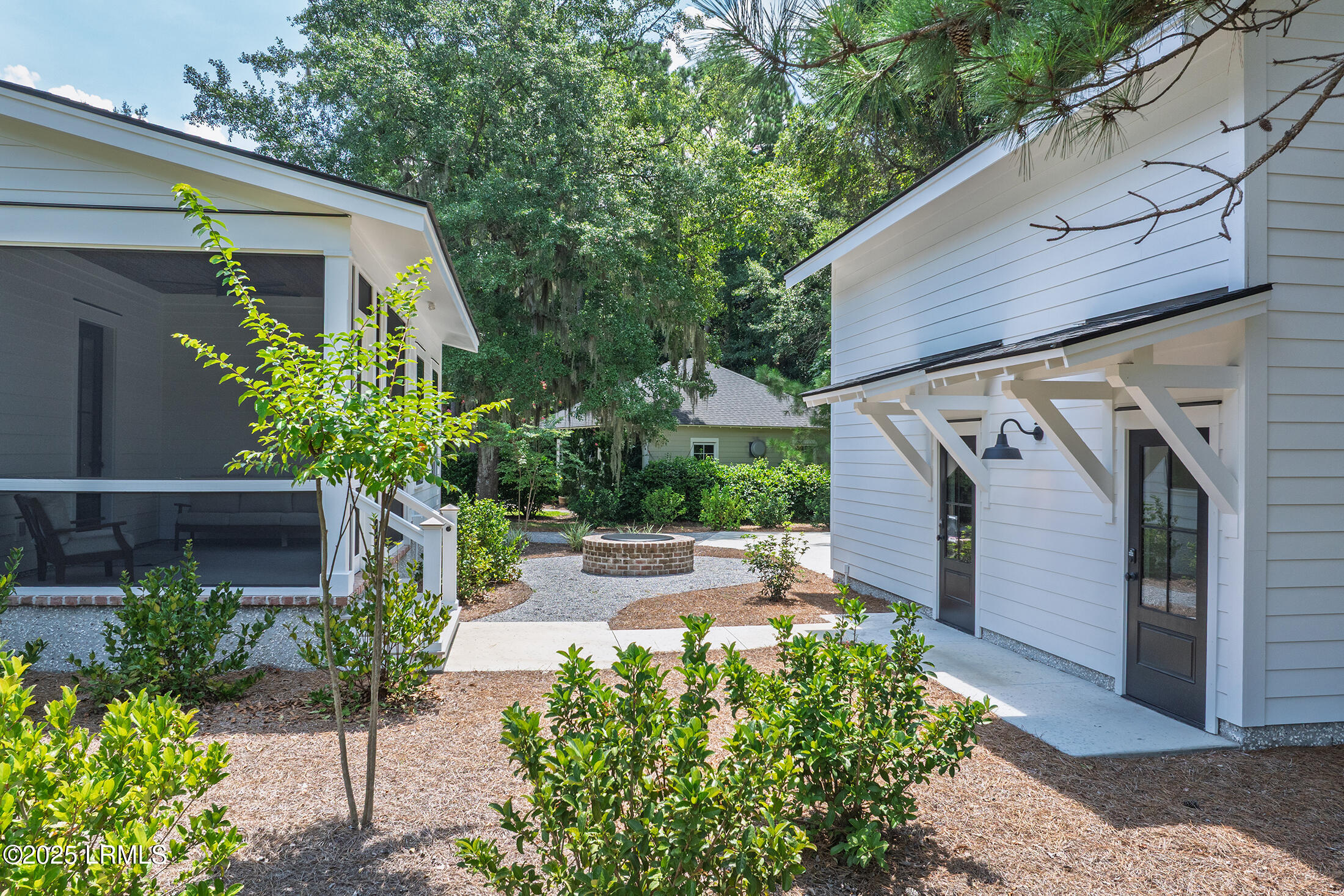 Beaufort, South Carolina 29907, United States, 4 Bedrooms Bedrooms, ,3 BathroomsBathrooms,Residential,Active,160408
