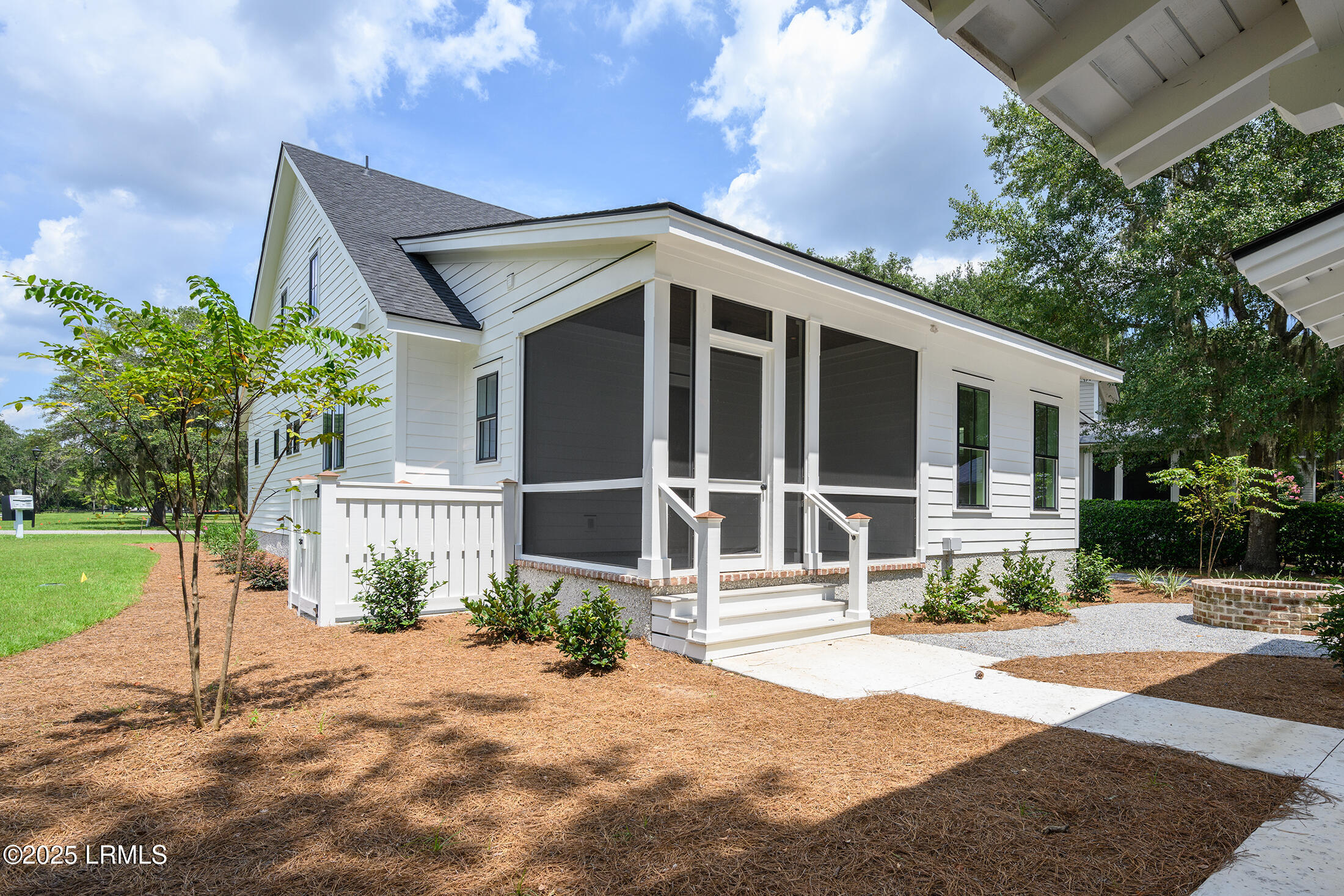 Beaufort, South Carolina 29907, United States, 4 Bedrooms Bedrooms, ,3 BathroomsBathrooms,Residential,Active,160408