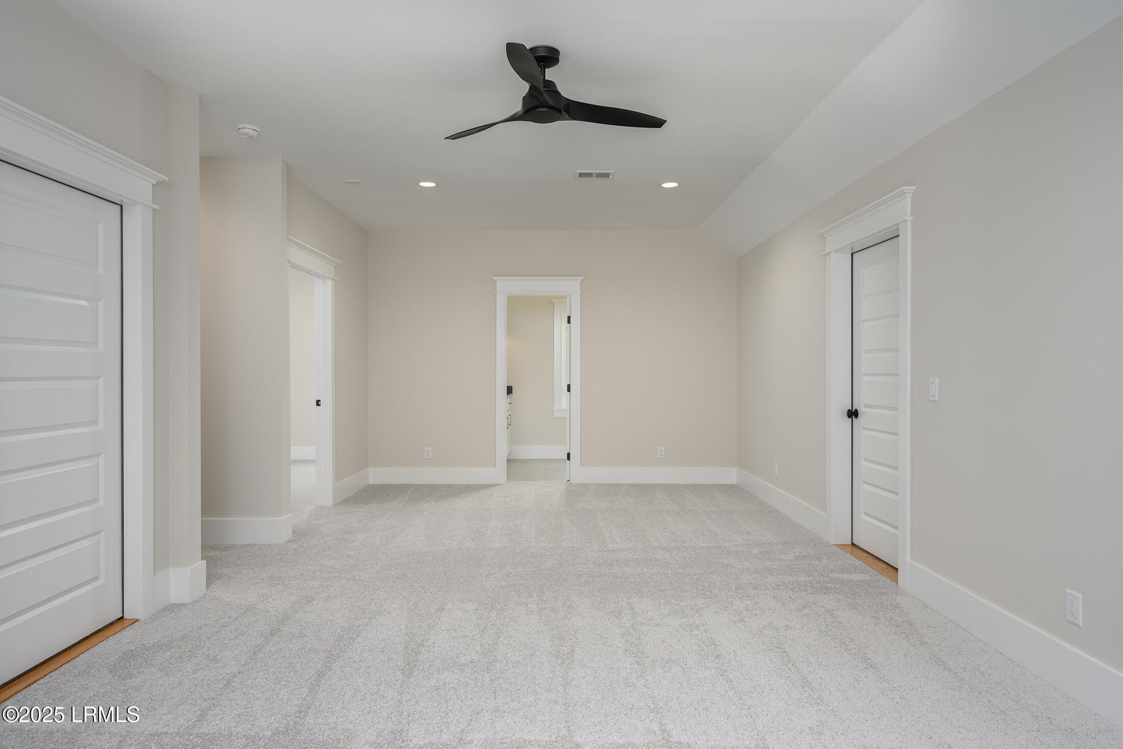 Beaufort, South Carolina 29907, United States, 4 Bedrooms Bedrooms, ,3 BathroomsBathrooms,Residential,Active,160408