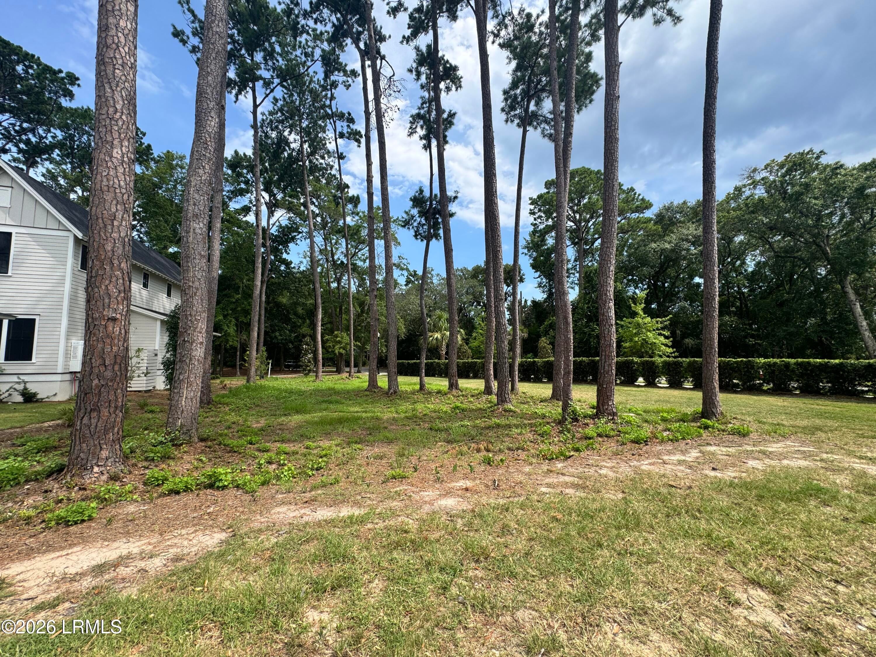 211 Harborview Drive