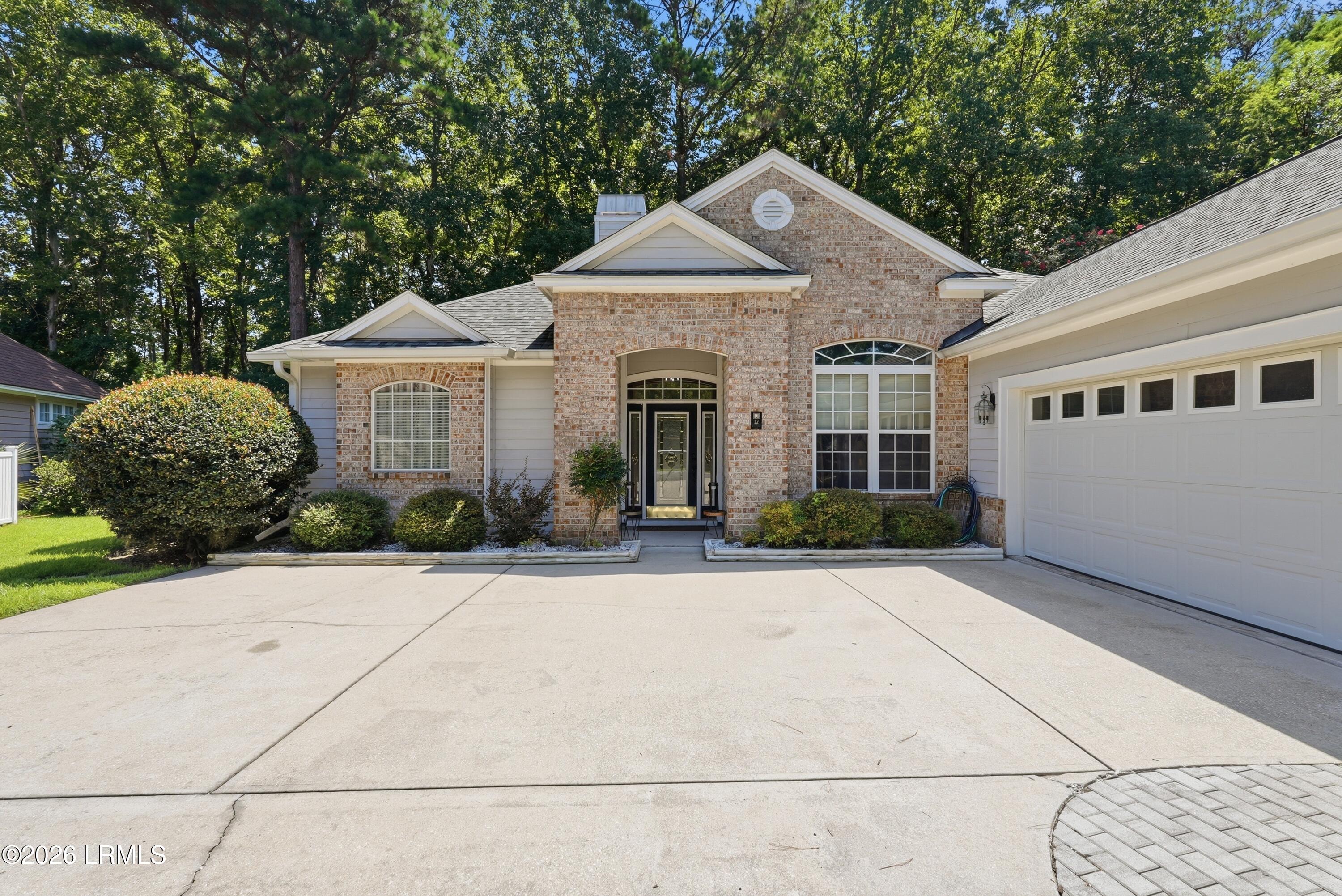 12 Island West Court
