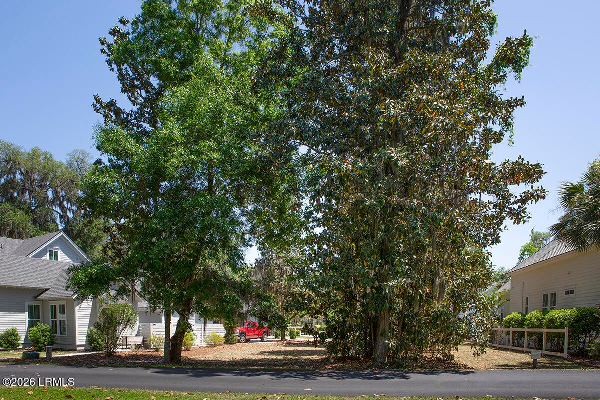 98 Gautier Place