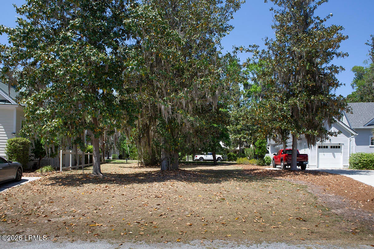 98 Gautier Place