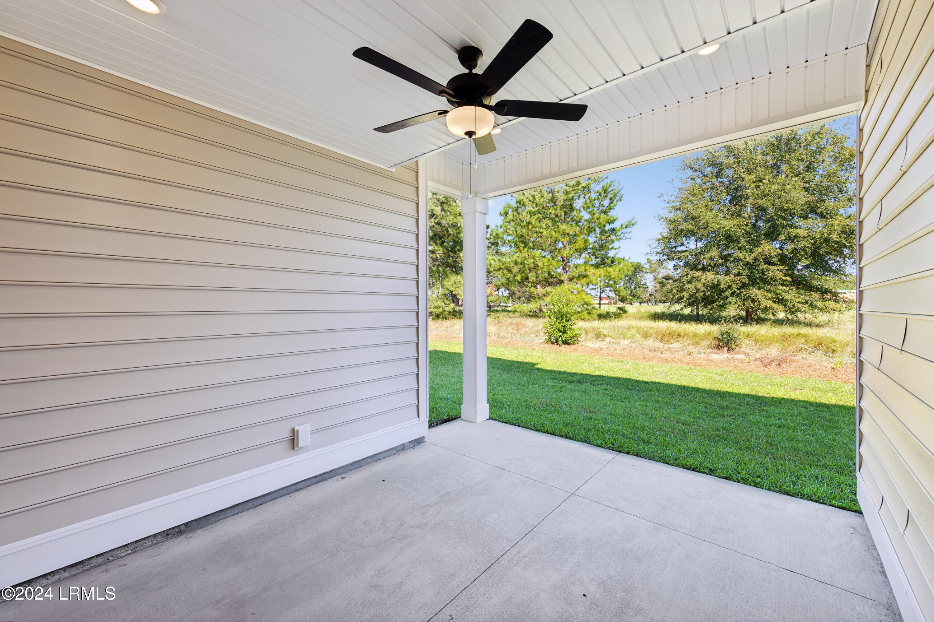 Ridgeland, South Carolina 29936, United States, 3 Bedrooms Bedrooms, ,3 BathroomsBathrooms,Residential,Pending,38540