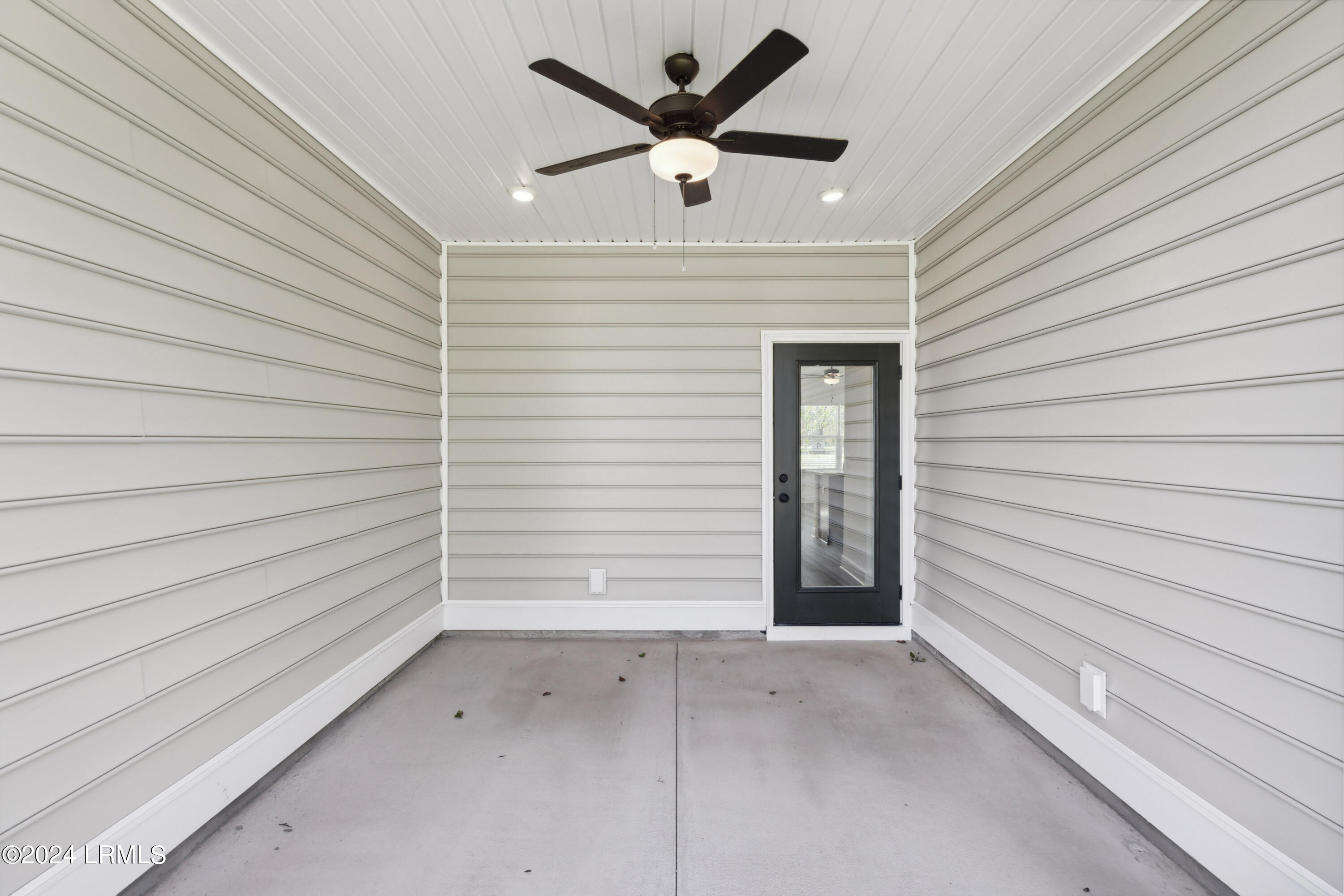 Ridgeland, South Carolina 29936, United States, 3 Bedrooms Bedrooms, ,3 BathroomsBathrooms,Residential,Pending,38540