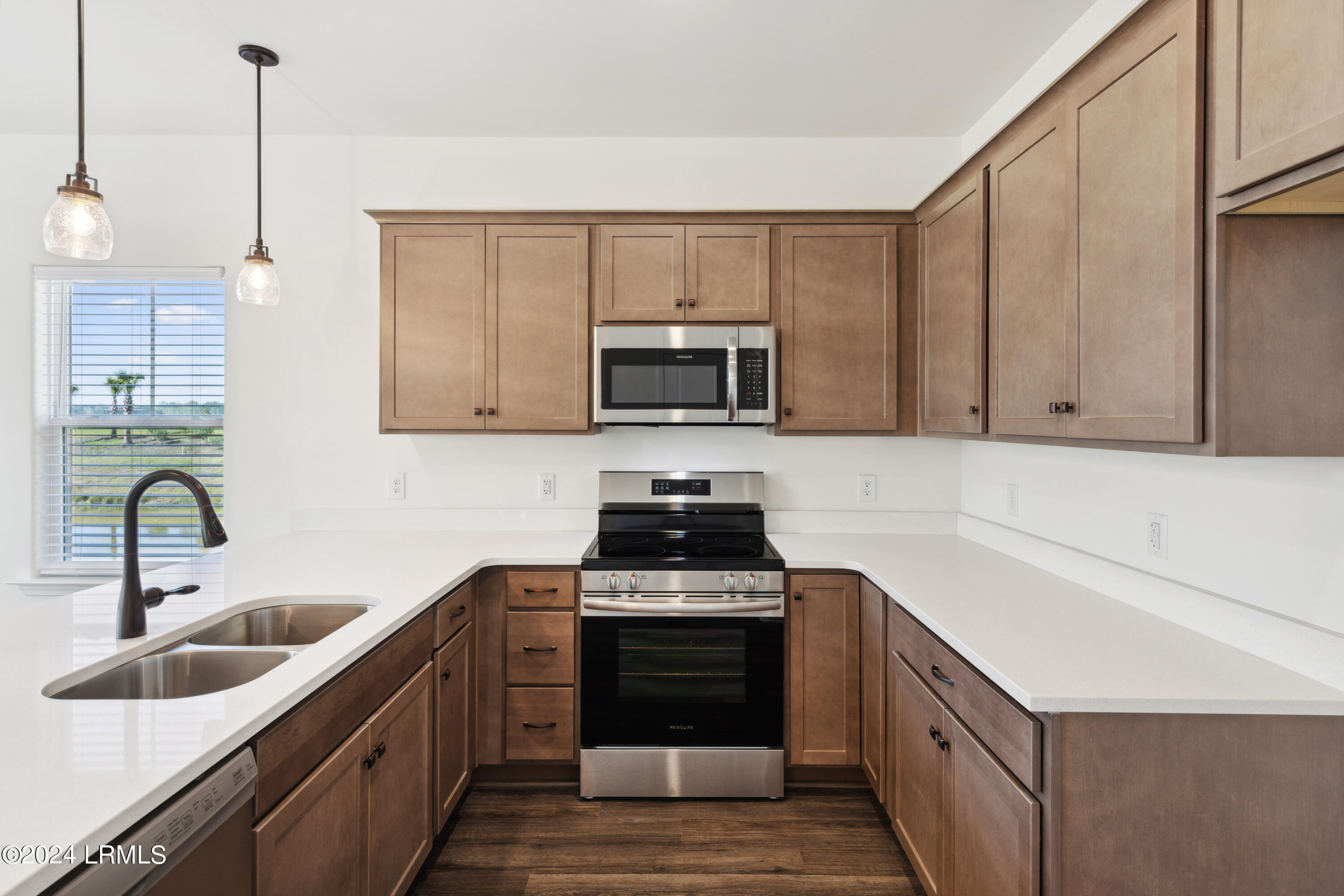 Ridgeland, South Carolina 29936, United States, 3 Bedrooms Bedrooms, ,3 BathroomsBathrooms,Residential,Pending,38540