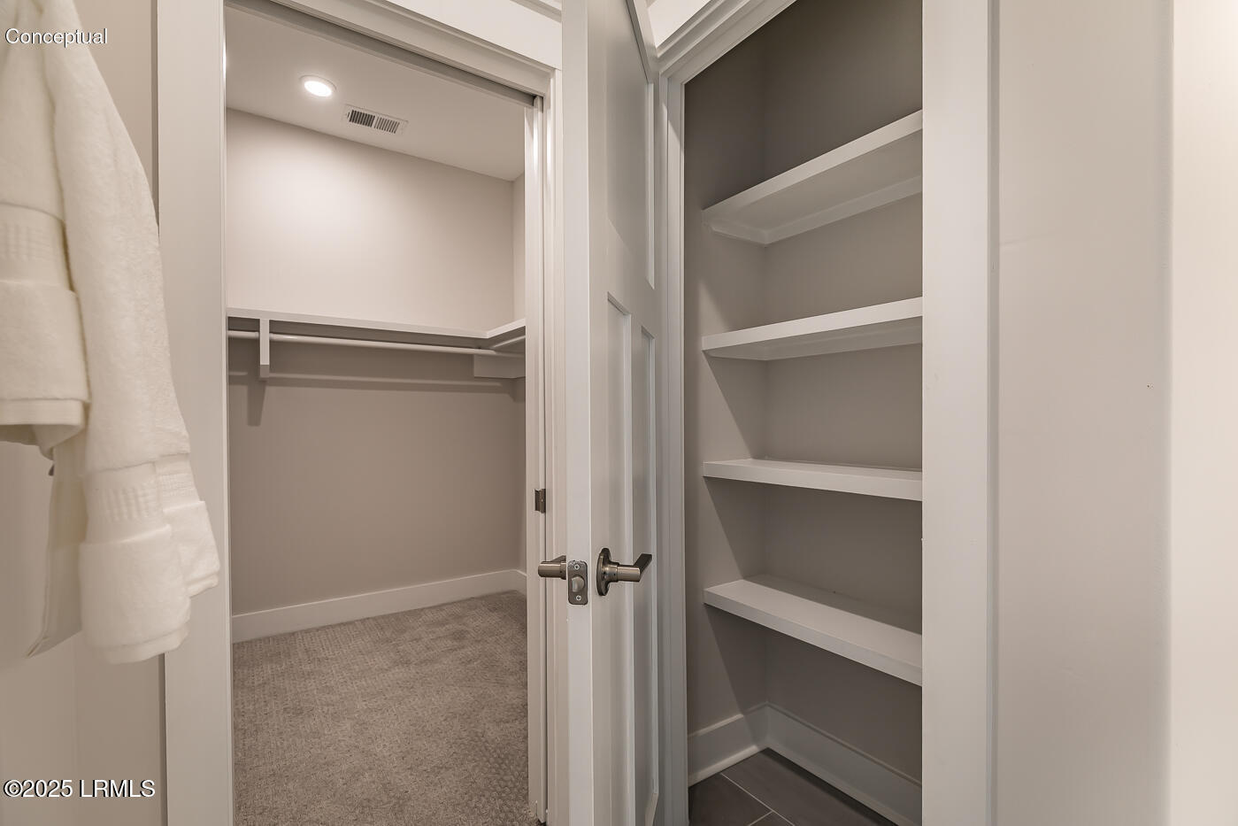 Beaufort, South Carolina 29907, United States, 4 Bedrooms Bedrooms, ,3 BathroomsBathrooms,Residential,Active,64909