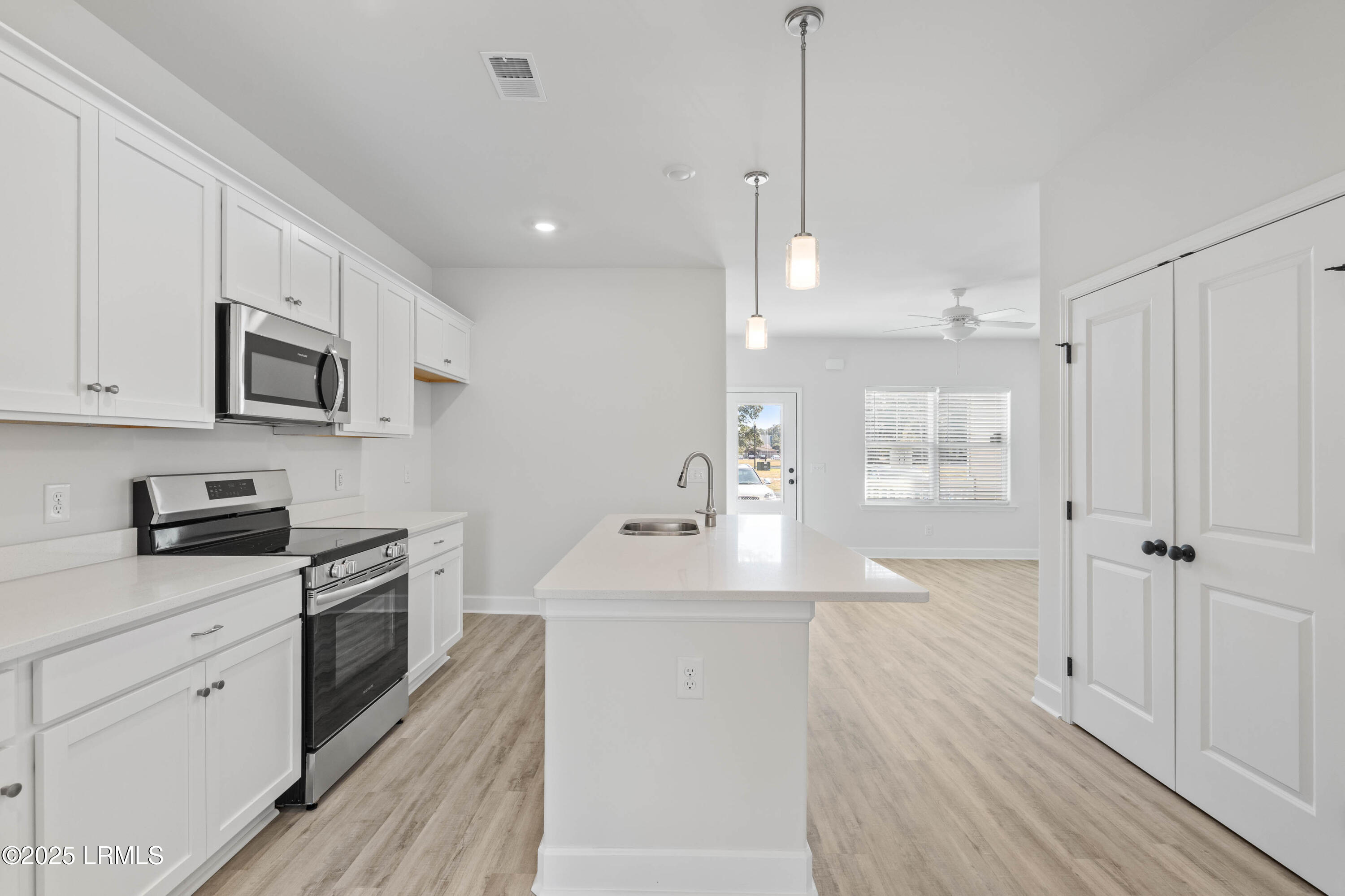 Ridgeland, South Carolina 29936, United States, 3 Bedrooms Bedrooms, ,3 BathroomsBathrooms,Residential,Active,38661