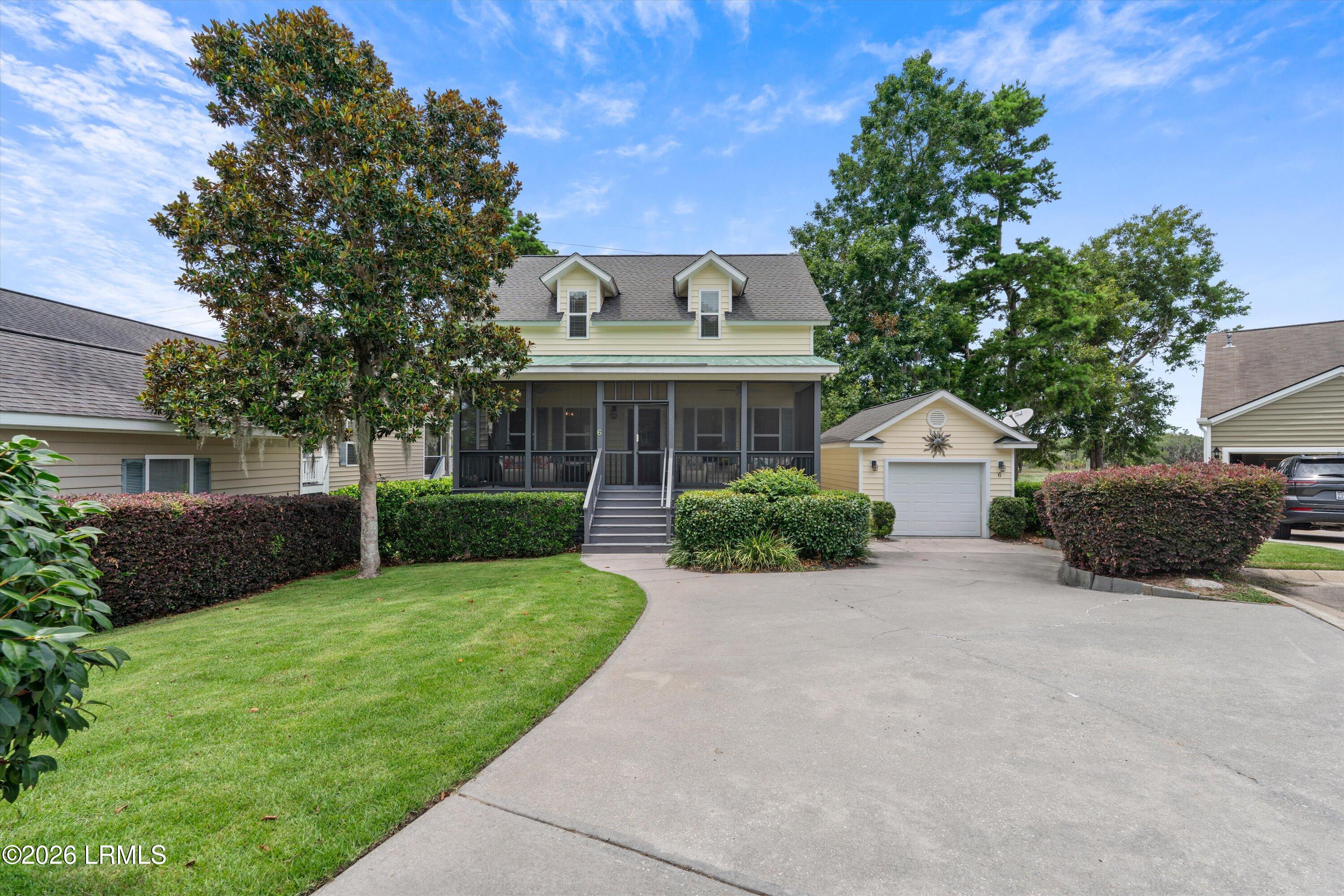 6 White Pond Boulevard