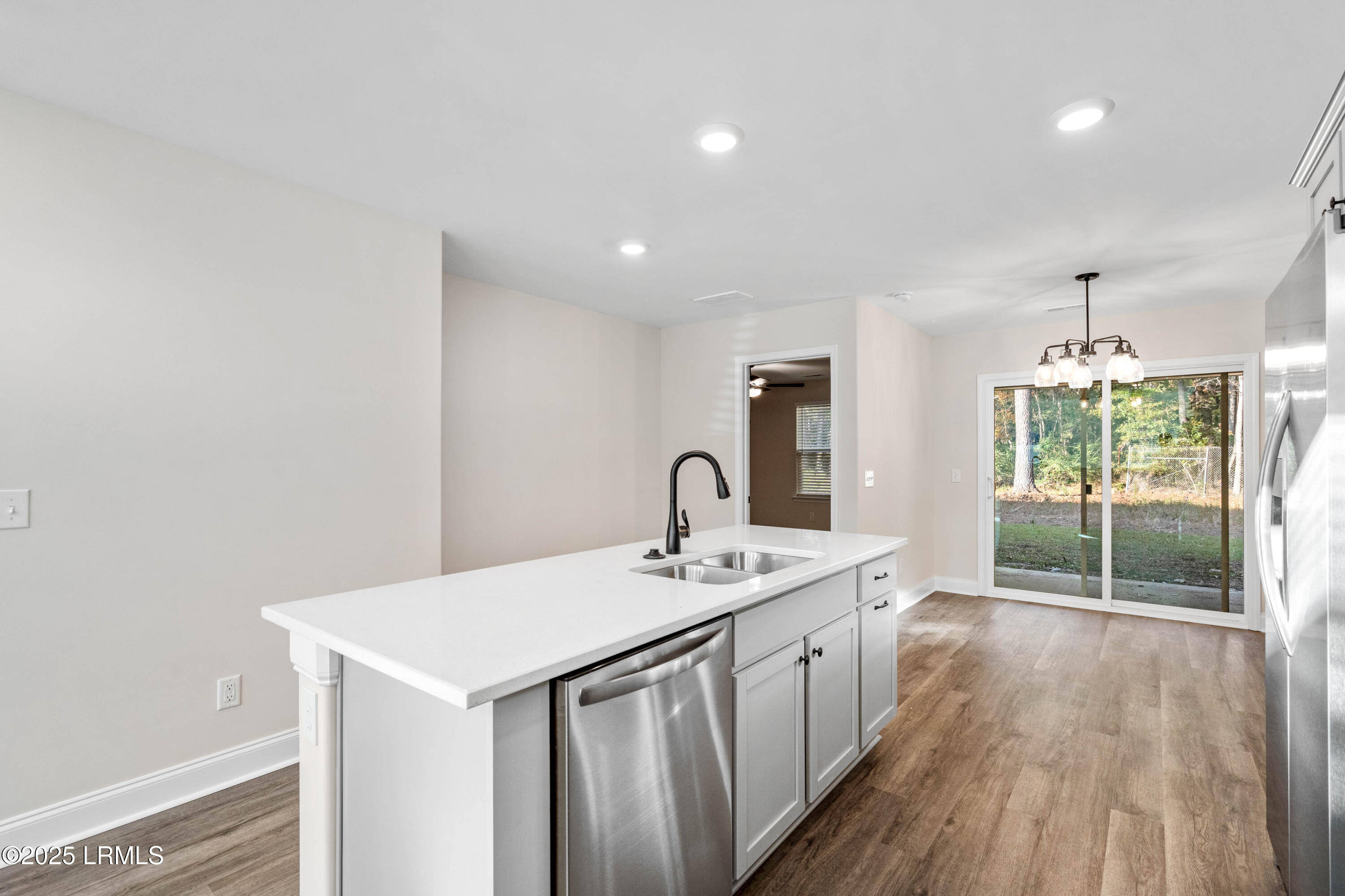 Hardeeville, South Carolina 29927, United States, 3 Bedrooms Bedrooms, ,3 BathroomsBathrooms,Residential,Active,77102