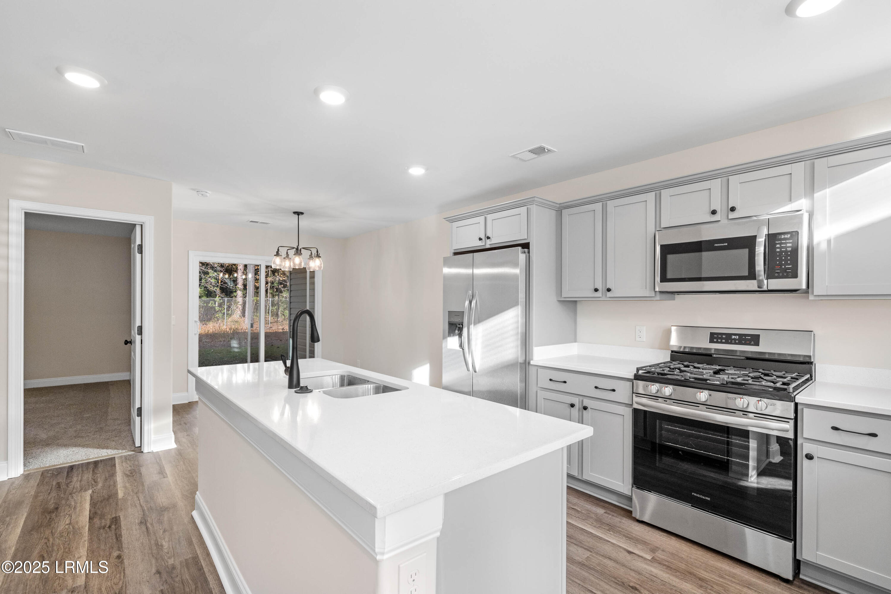 Hardeeville, South Carolina 29927, United States, 3 Bedrooms Bedrooms, ,3 BathroomsBathrooms,Residential,Active,77102