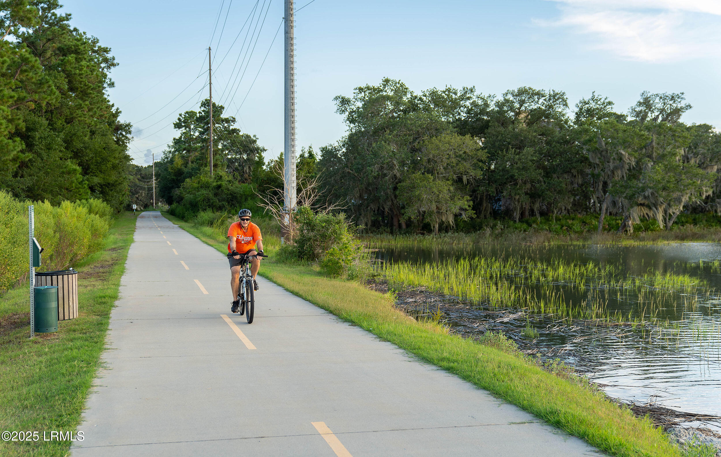 Beaufort, South Carolina 29902, United States, 2 Bedrooms Bedrooms, ,2 BathroomsBathrooms,Residential,Pending,251306